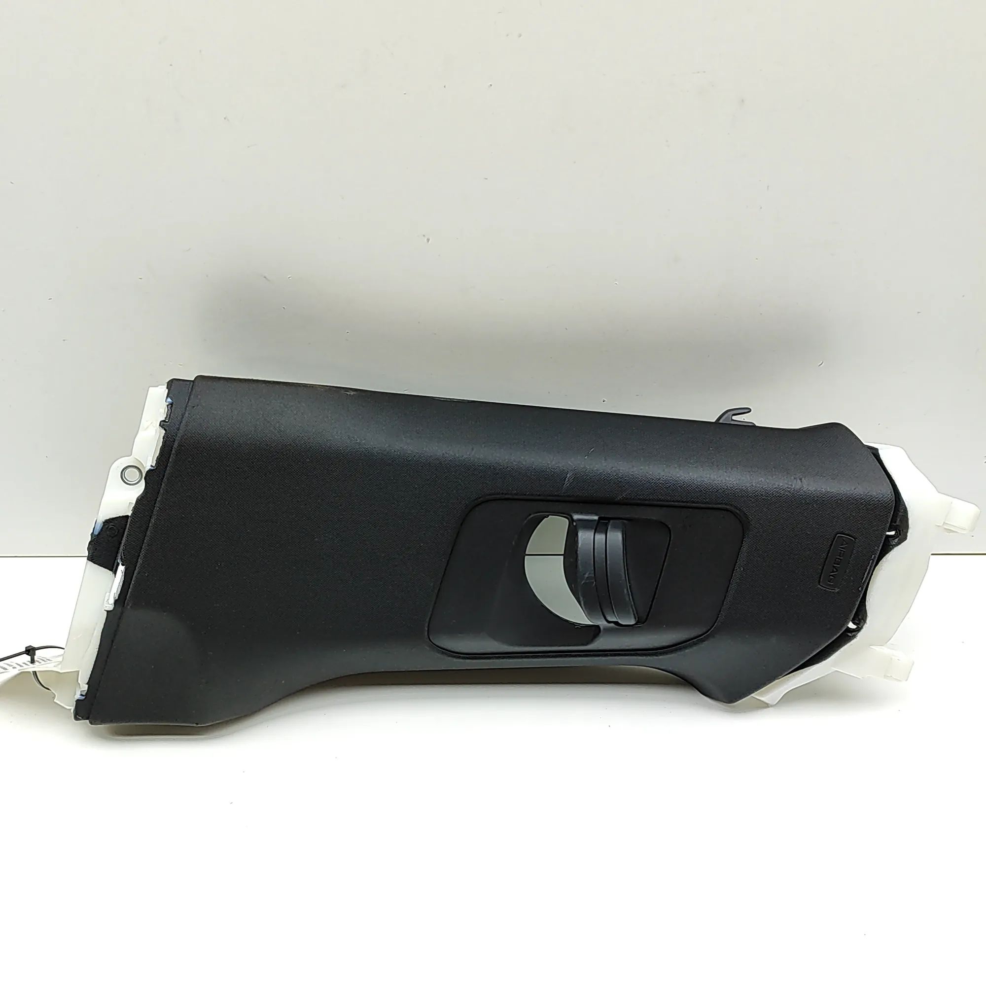 Porsche Taycan B-pillar trim — left B-pillar trim — left — PORSCHE TAYCAN (2019-......