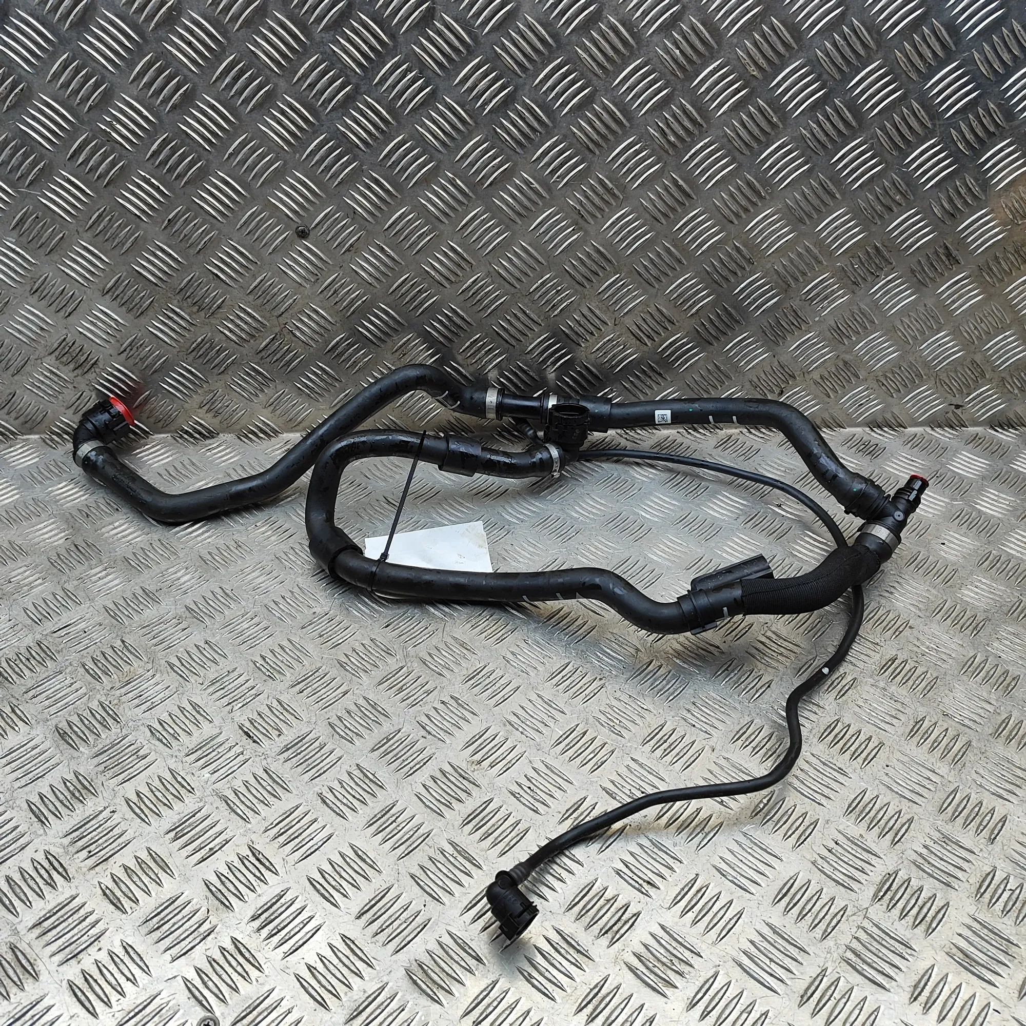 BMW X5 (G05) Шланг системы охлаждения Coolant hose — BMW X5 (G05) (2018-...) — 5A1BD4...
