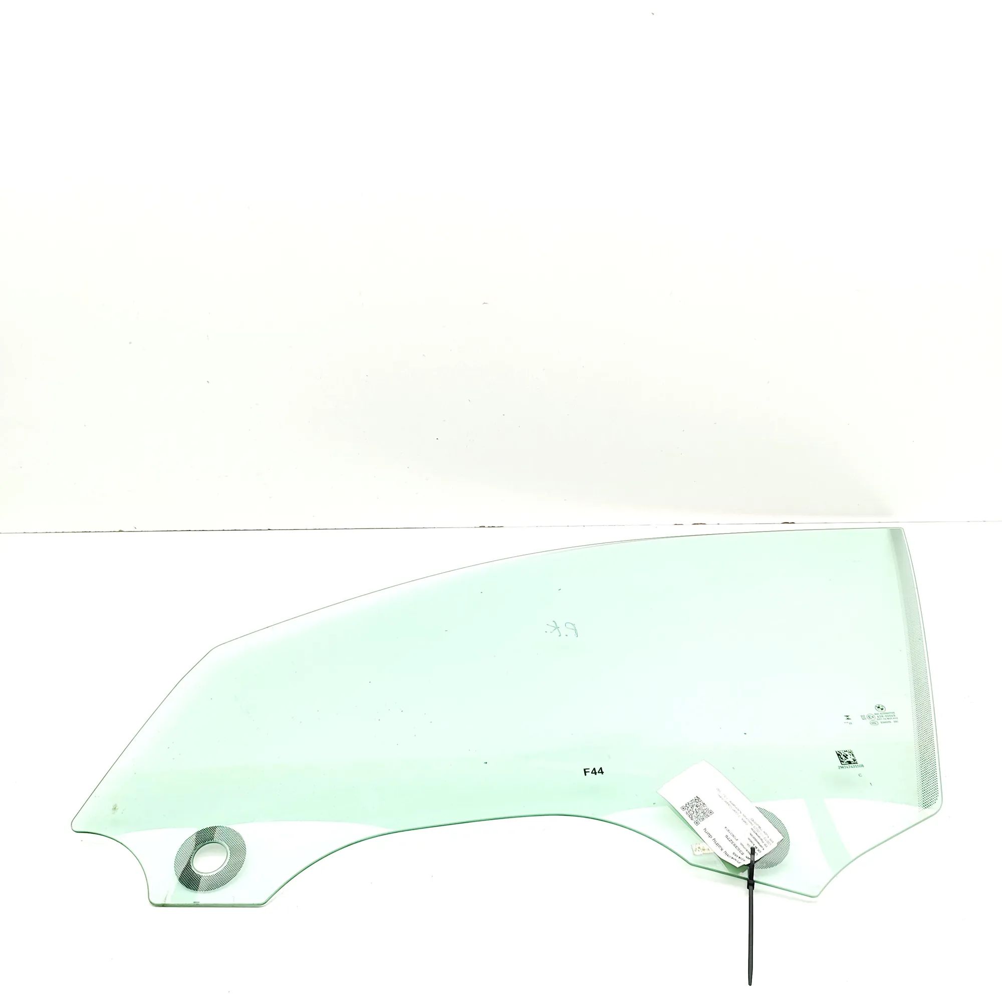 BMW 2 (F44) Front Left Door Window Front Left Door Window — BMW 2 SERIES (Gran Cou...
