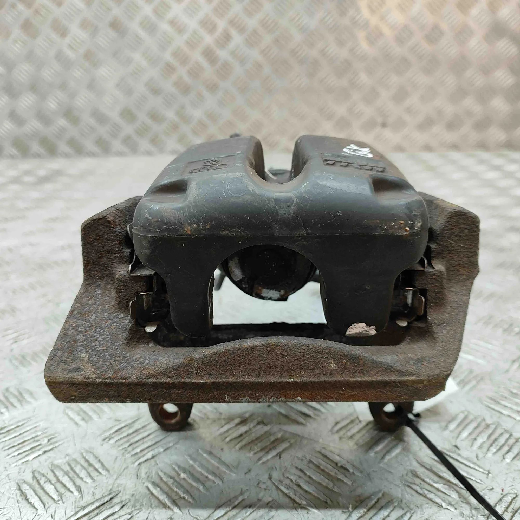 Volkswagen Phaeton Brake caliper — rear left Brake caliper — rear left — VW PHAETON (3D_) (2...