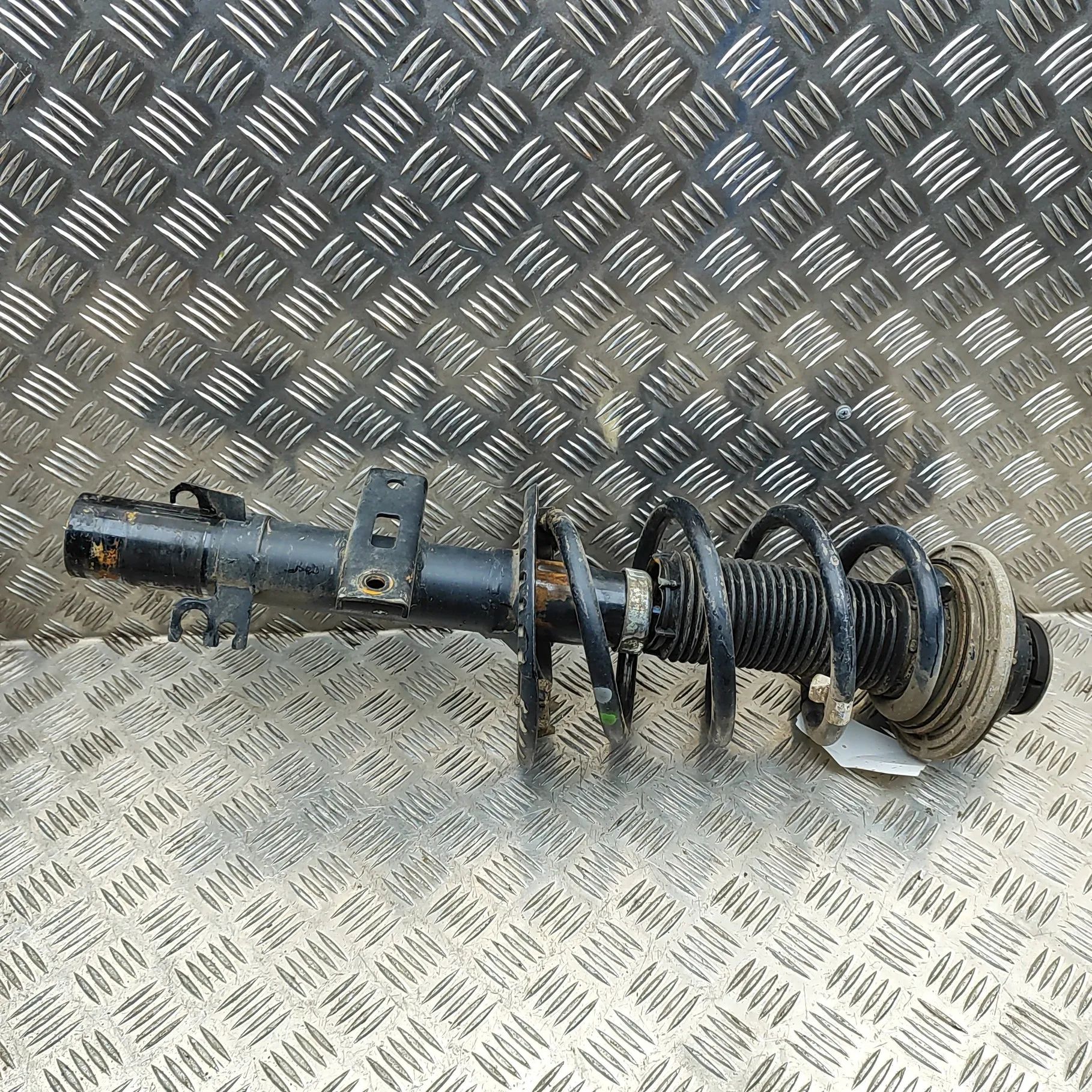 Volkswagen Transporter (T6, Caravelle, Multivan) Shock absorber — front right Shock absorber — front right — VW TRANSPORTER (...