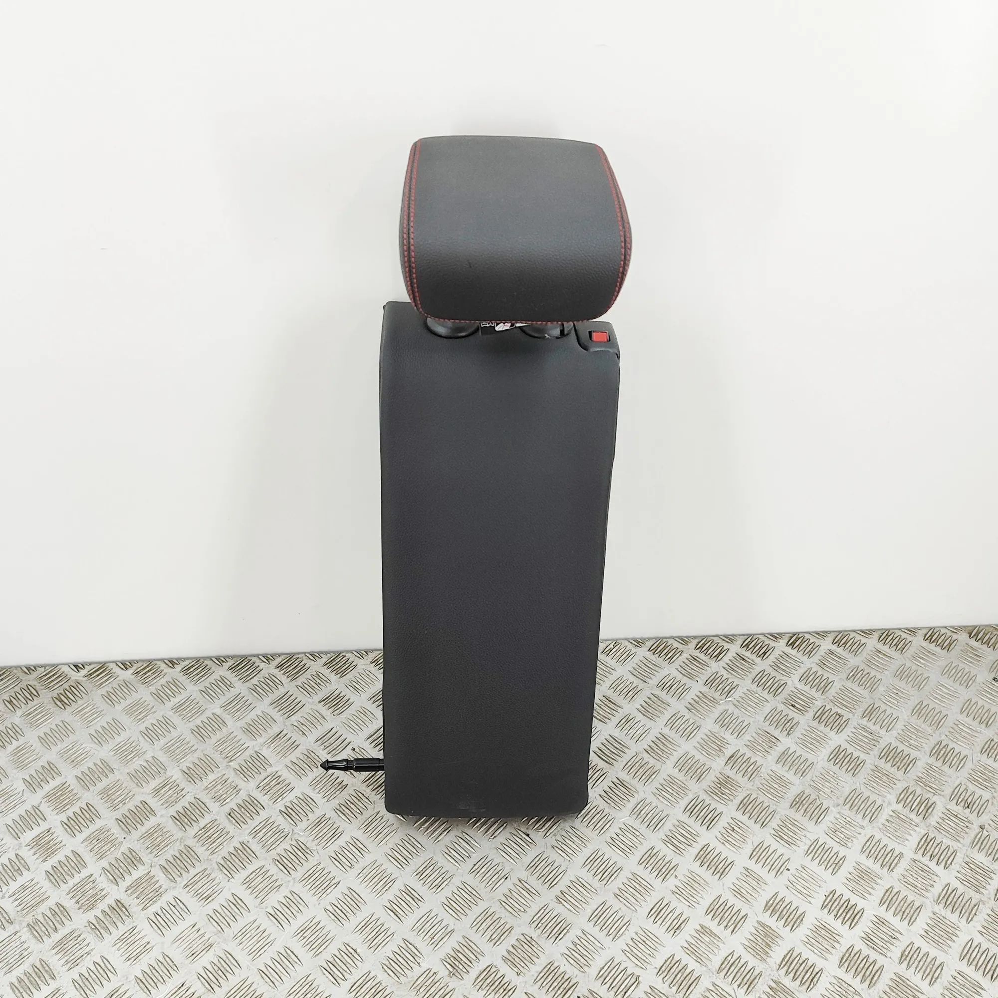 Mercedes-Benz GLA (X156) Rear seat Rear seat — MERCEDES BENZ GLA (H247) (2020-...)...