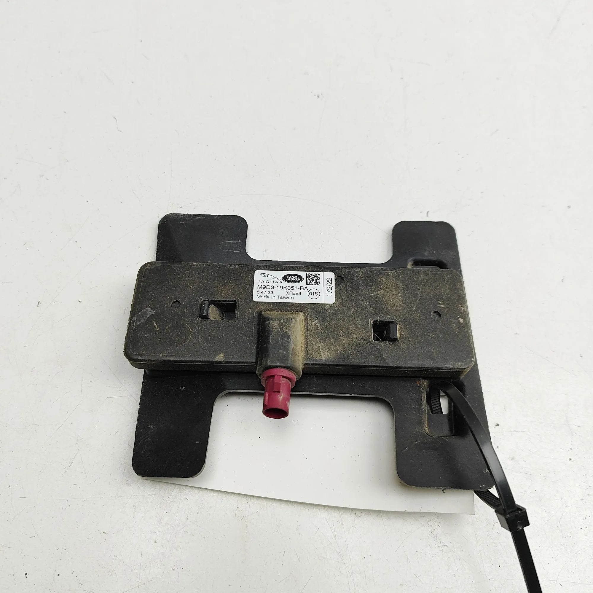 Land Rover Discovery Antenna Amplifier Antenna Amplifier — LAND ROVER DISCOVERY (V L46...