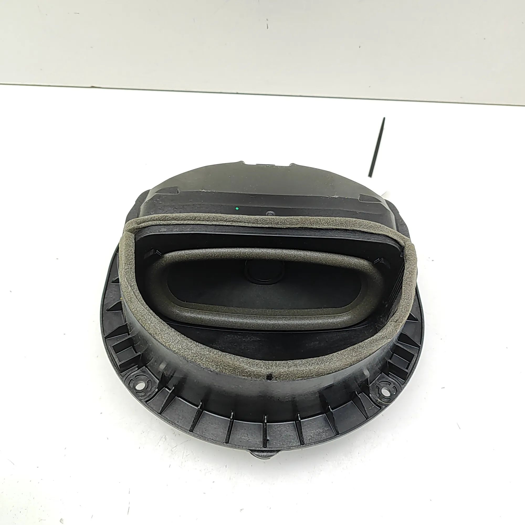 Audi Q5 (FY) Front Right Door Speaker Front Right Door Speaker — AUDI Q5 (FY) (2016-....