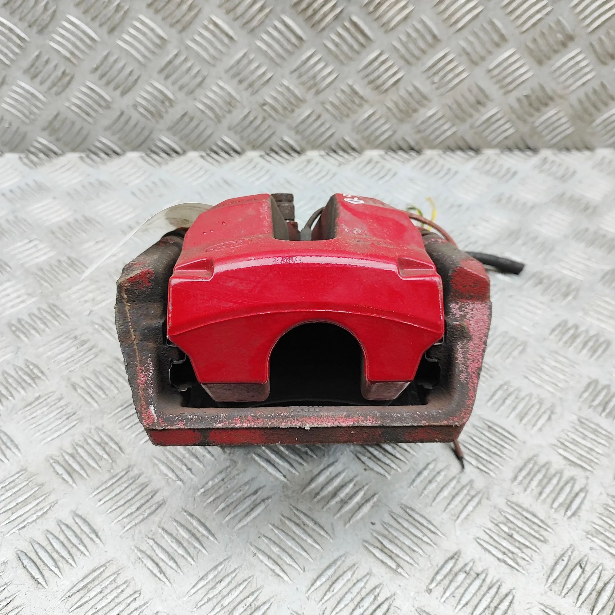Land Rover Range Rover Sport (L494) Brake caliper — rear right Brake caliper — rear right — LAND ROVER RANGE R...