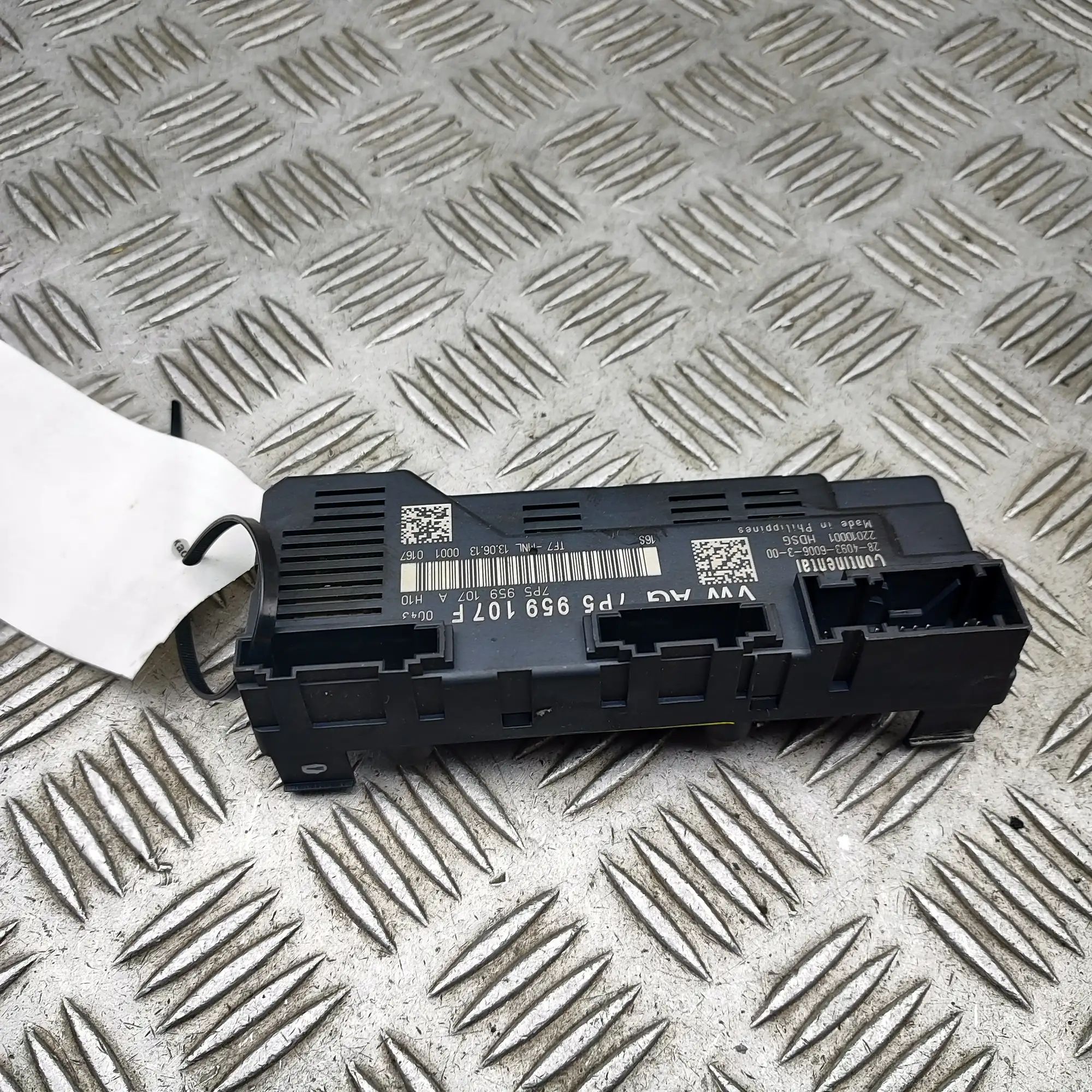 Porsche Cayenne Tailgate Bootlid Control Unit Tailgate Bootlid Control Unit — PORSCHE CAYENNE...