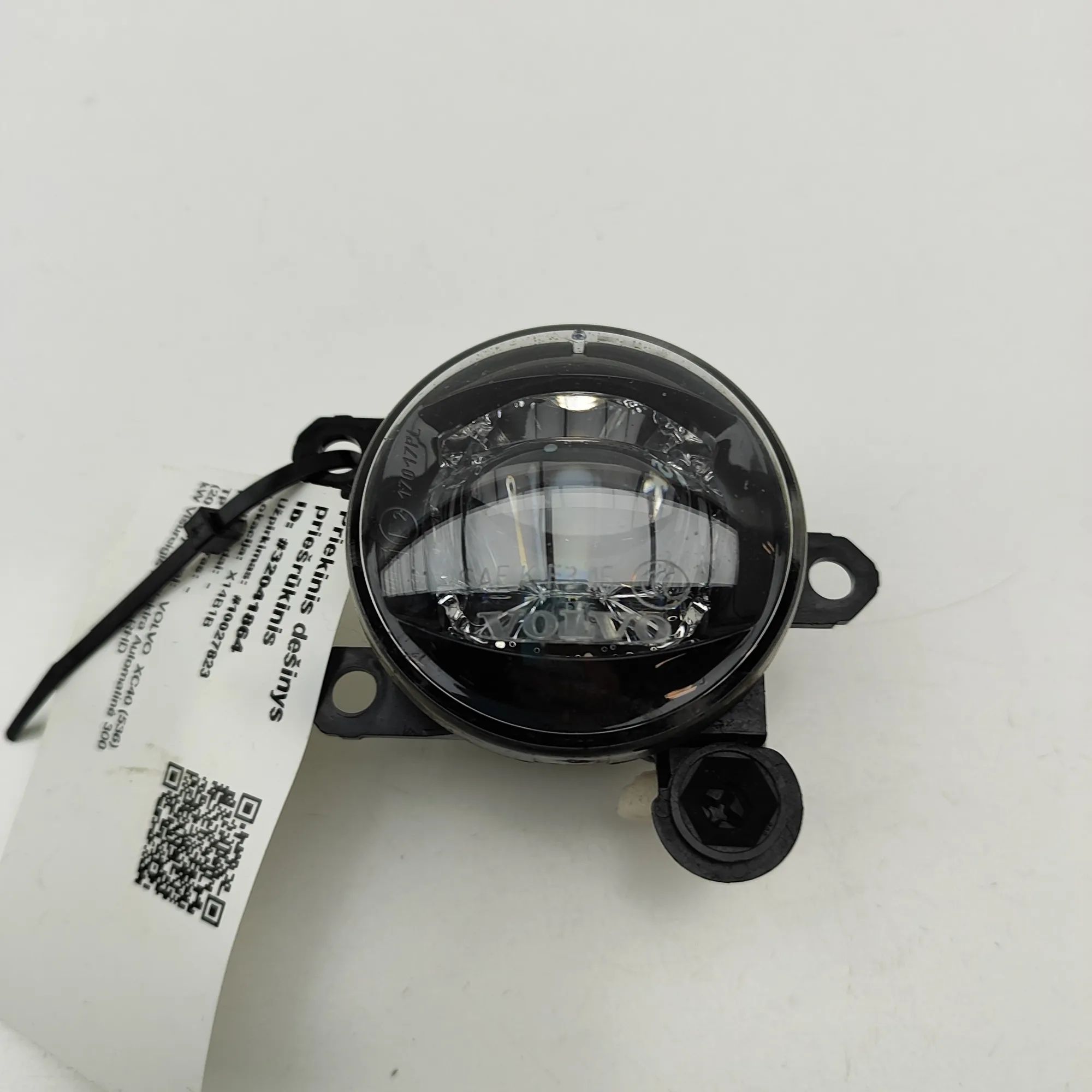 Volvo XC40 / EX40 Front Right Fog Light Front Right Fog Light — VOLVO XC40 (536) (2017-...
