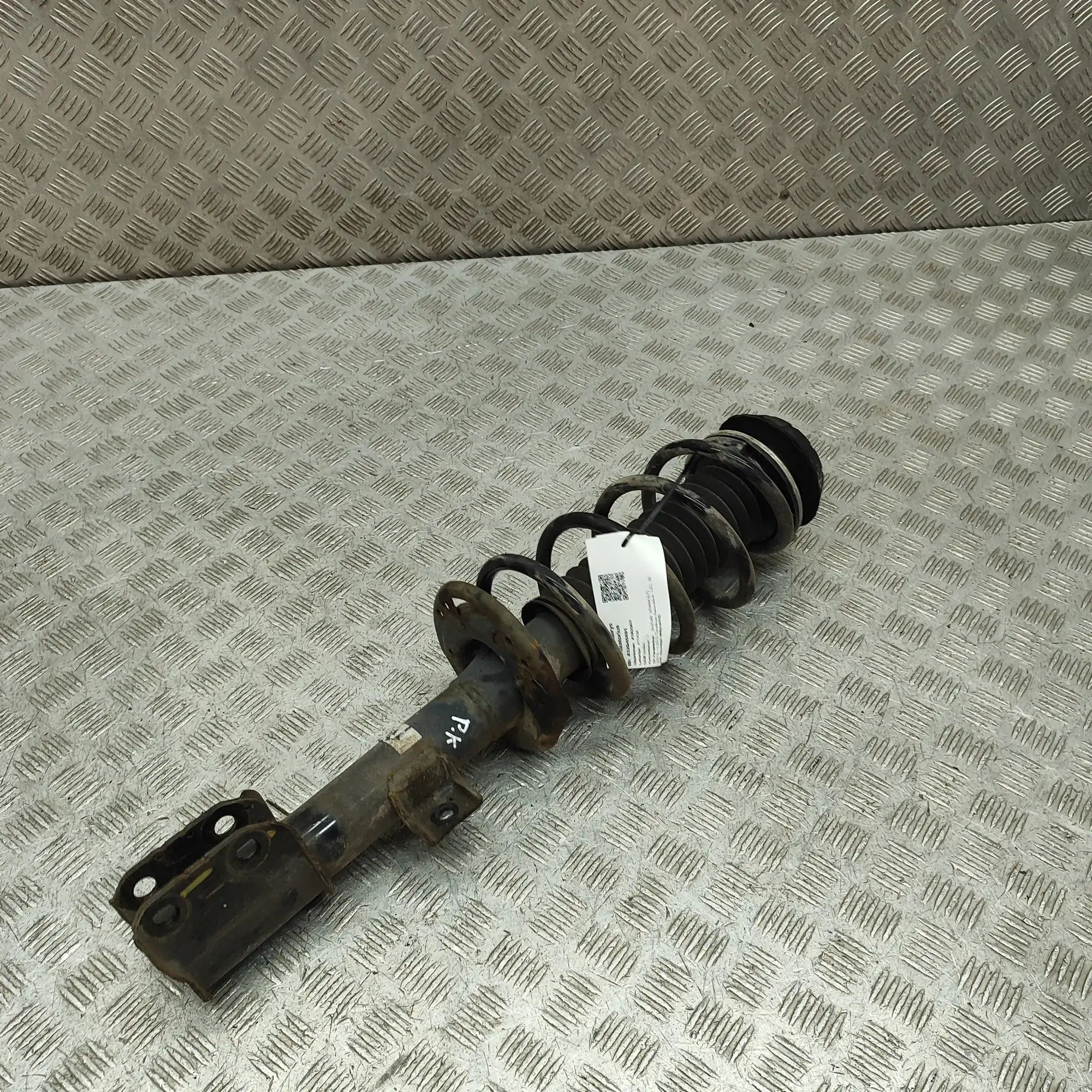 Suzuki Grand Vitara Shock absorber — front left Shock absorber — front left — SUZUKI VITARA (LY...
