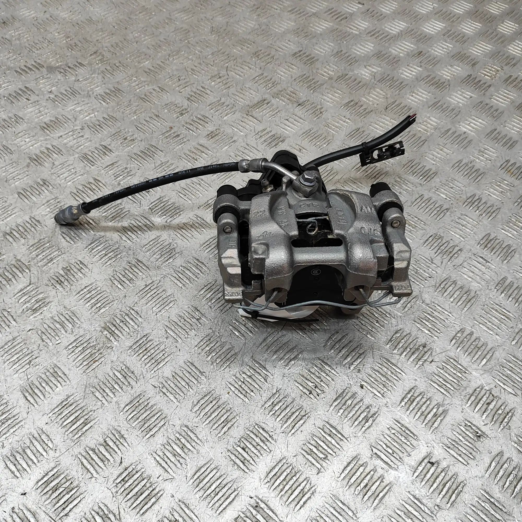 Audi Q3 (F3) Brake caliper — rear right Brake caliper — rear right — AUDI Q3 (Sportback...