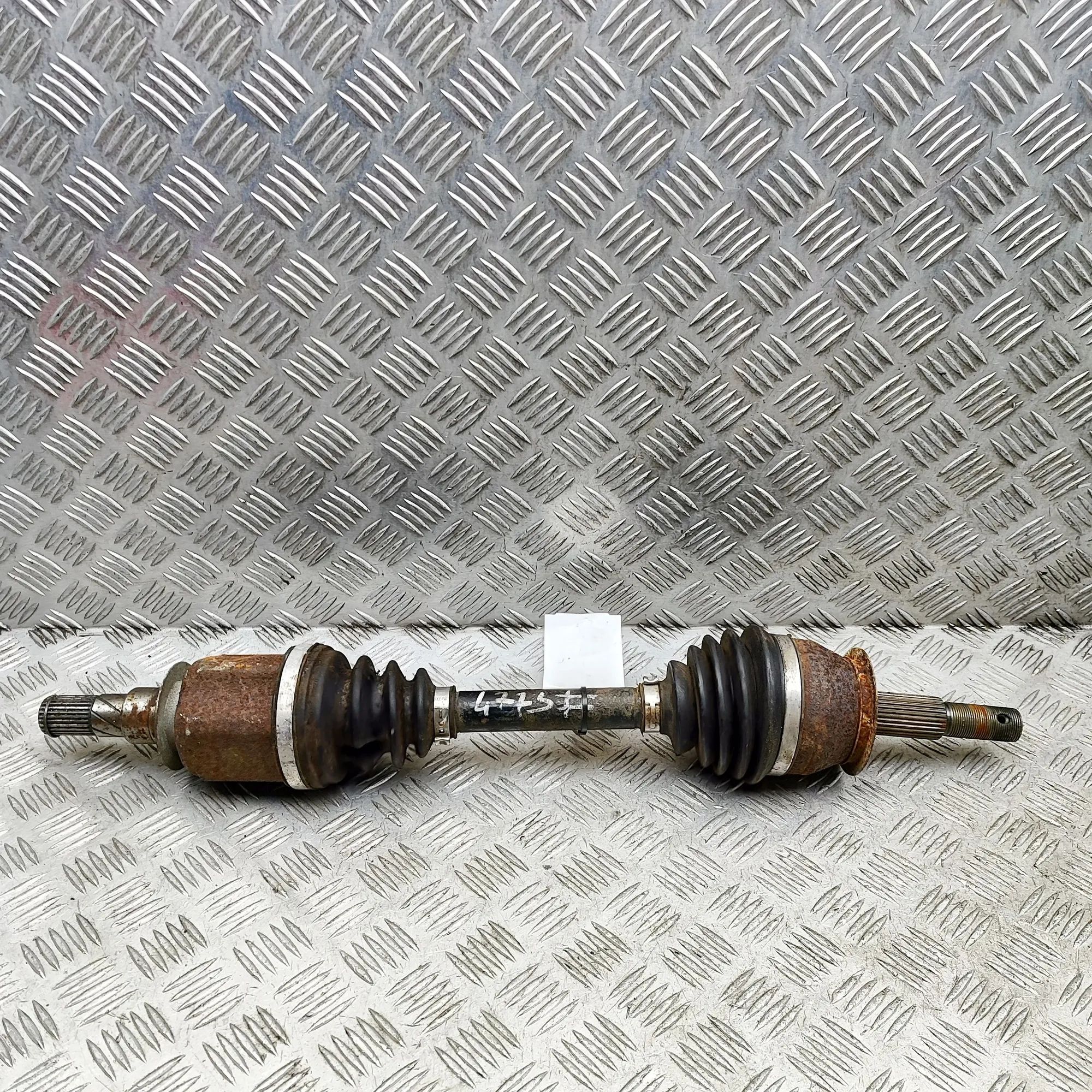Nissan Pick Up / Navara / NP300 (D22) Front Left Driveshaft Front Left Driveshaft — NISSAN NP300 (NAVARA D4...