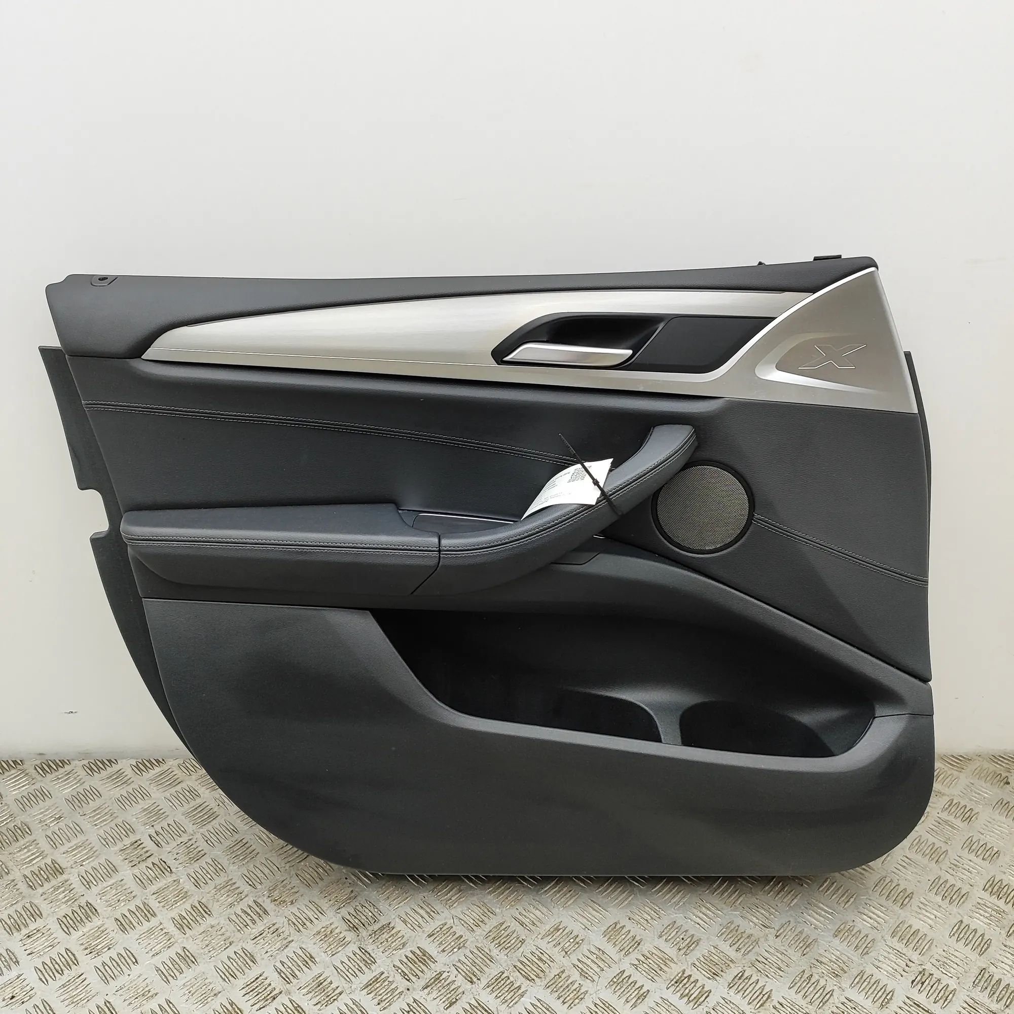 BMW X3 / iX3 (G01) Front Left Door Panel Front Left Door Panel — BMW X3 (G01, F97) (2017...