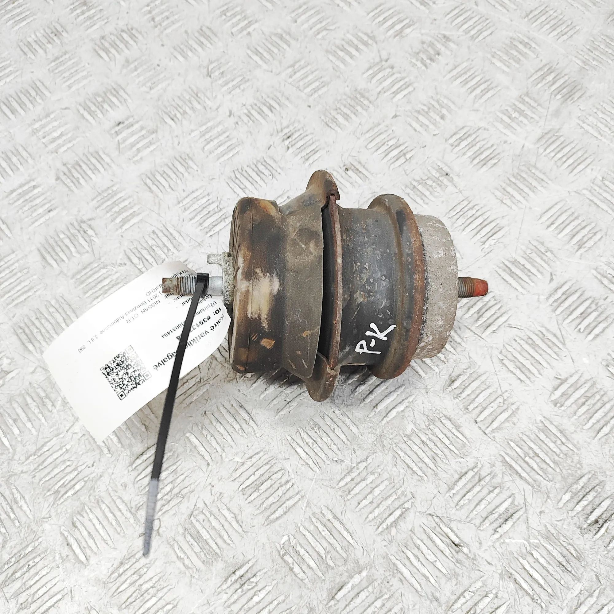 Nissan GT-R Left Side Engine Mount Left Side Engine Mount — NISSAN GT-R (R35) (200...