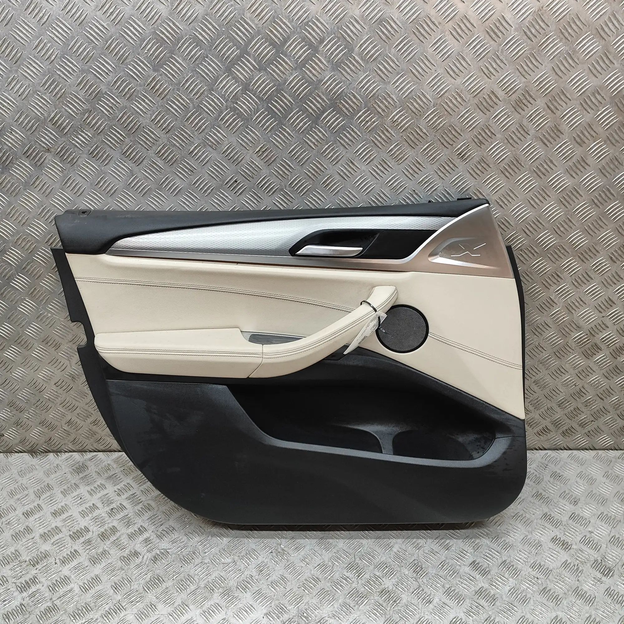 BMW X3 / iX3 (G01) Front Left Door Panel Front Left Door Panel — BMW X3 (G01, F97) (2017...