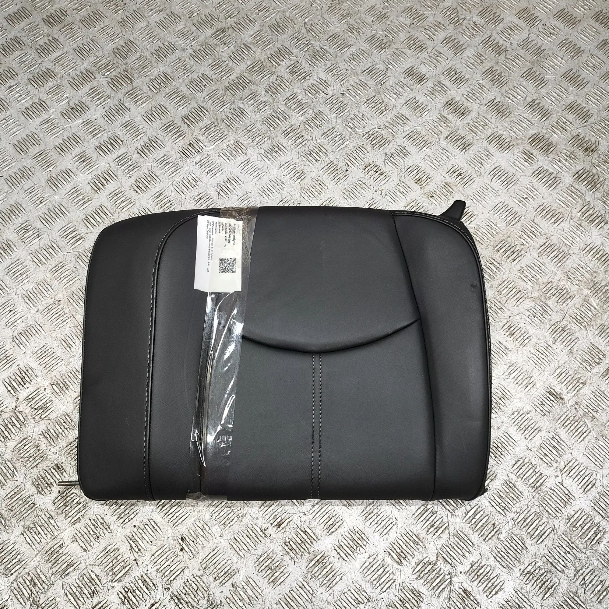 Porsche 911 (997) Takapenkki Rear seat — PORSCHE 911 (997) (2004-2012) — 997...
