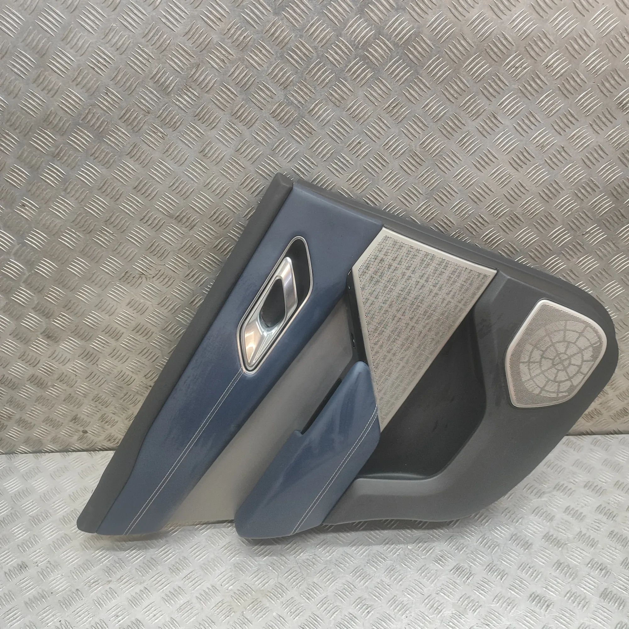 Land Rover Range Rover Velar Rear Right Door Panel Rear Right Door Panel — LAND ROVER RANGE ROVER ...