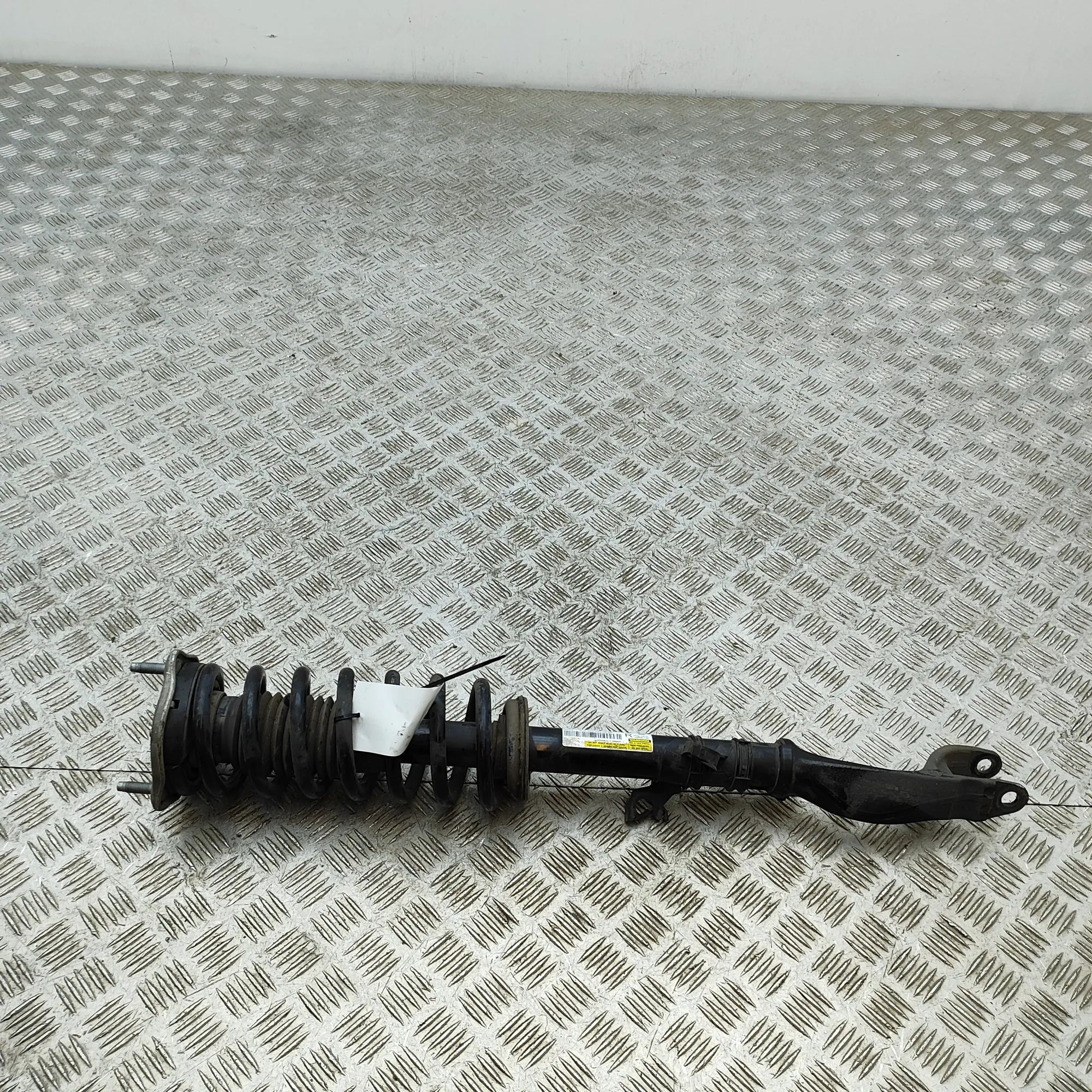 Mercedes-Benz GLC (X253) Shock absorber — front right Shock absorber — front right — MERCEDES BENZ GL...