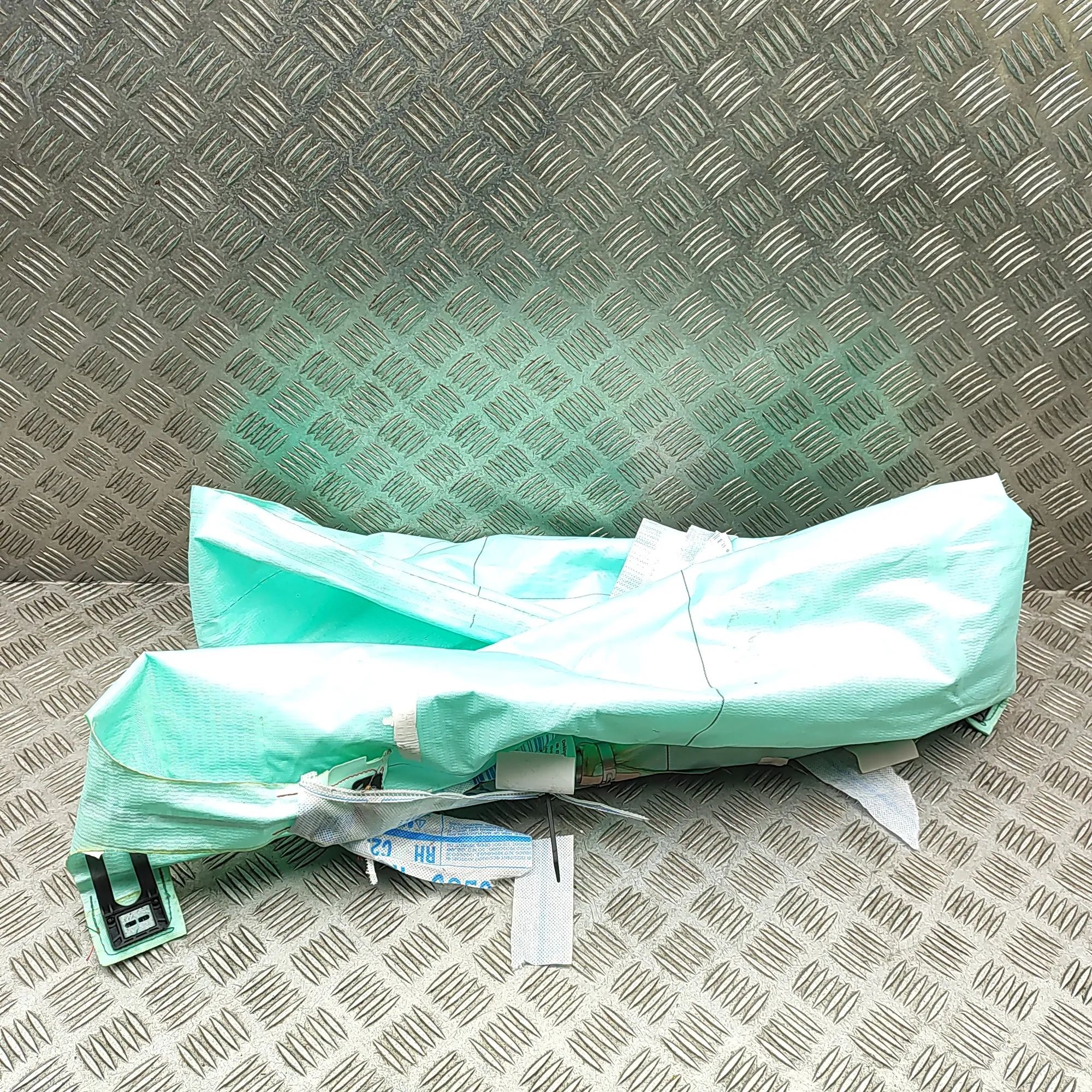 Mercedes-Benz GLC (X253) Right Side Roof Safety Curtain SRS Right Side Roof Safety Curtain SRS — MERCEDES B...