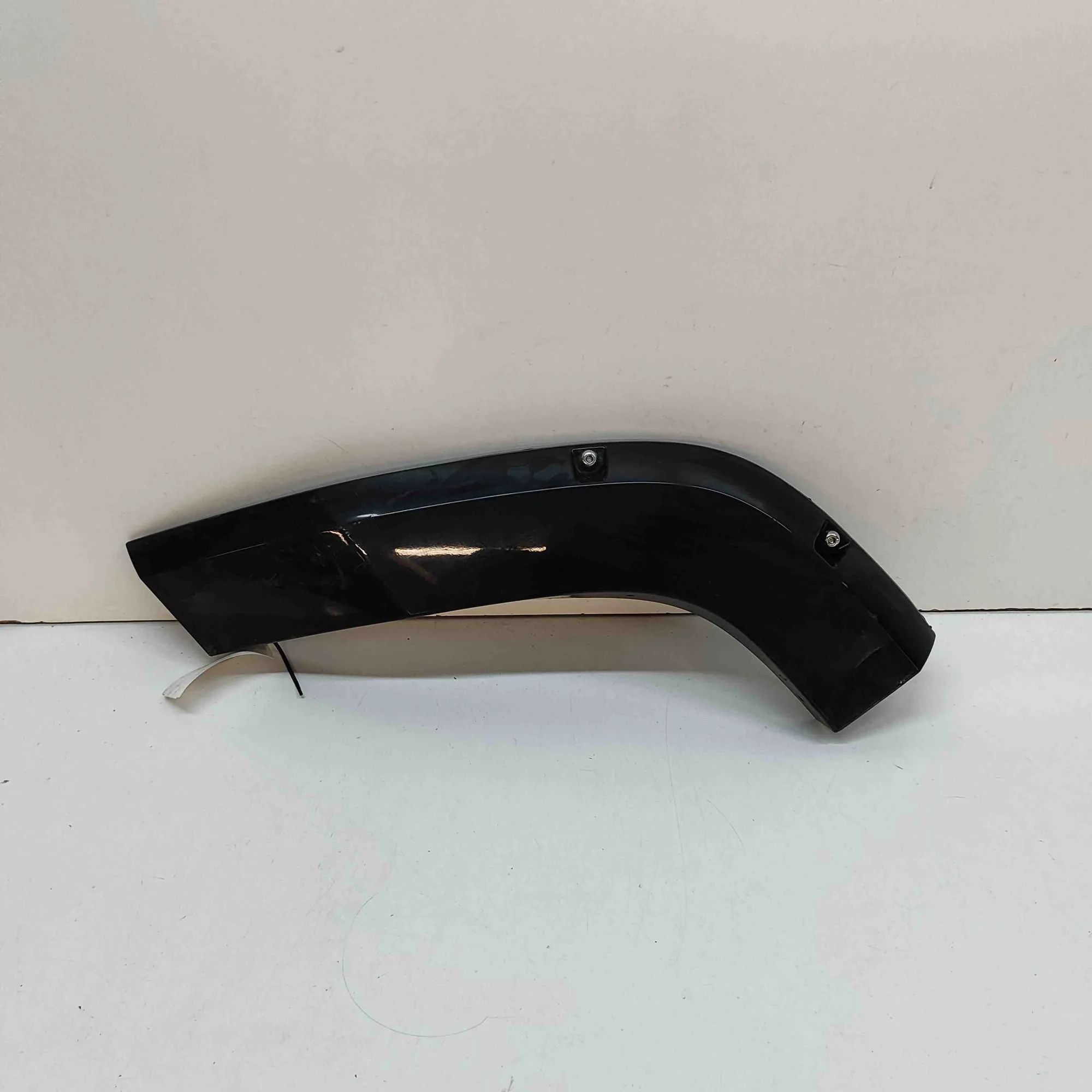 Jeep Commander Wheel arch trim — rear left