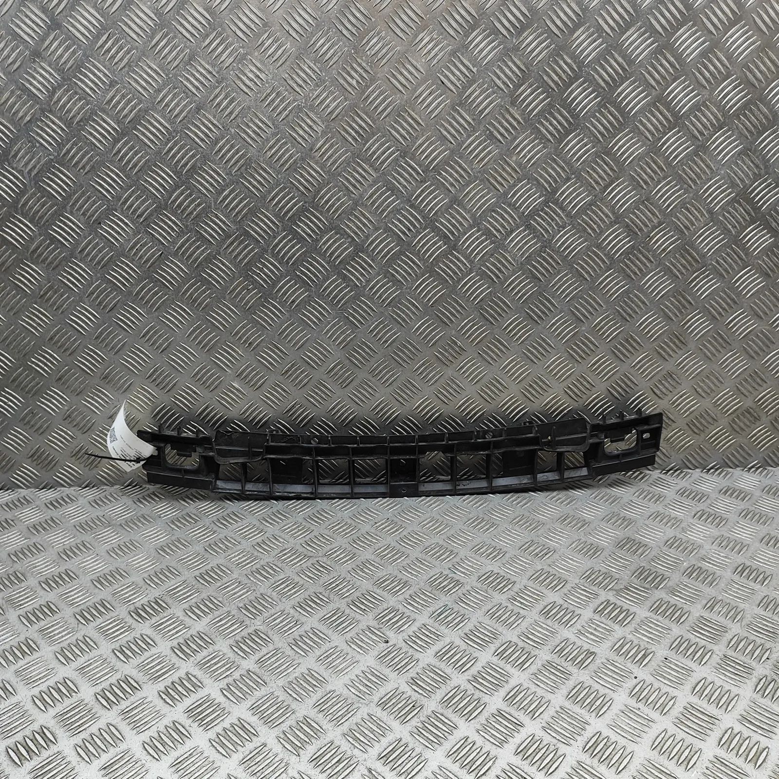 Porsche 911 (991) Rear Bumper Middle Bracket Rear Bumper Middle Bracket — PORSCHE 911 (991) ...