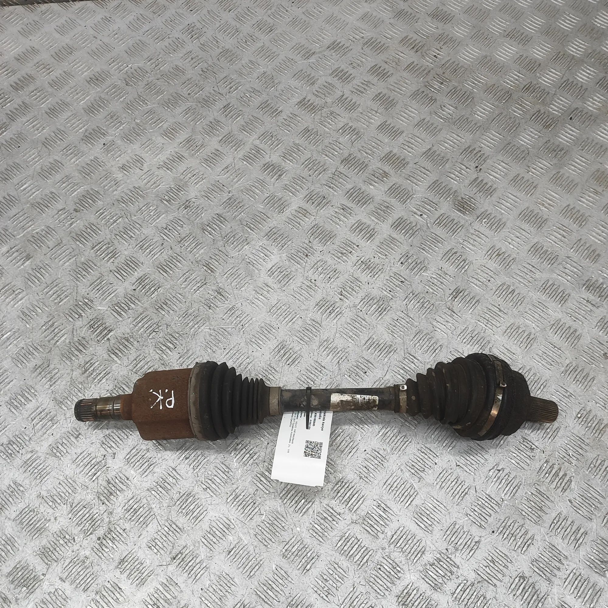 Volvo V40 Front Left Driveshaft Front Left Driveshaft — VOLVO V40 (Hatchback) (...