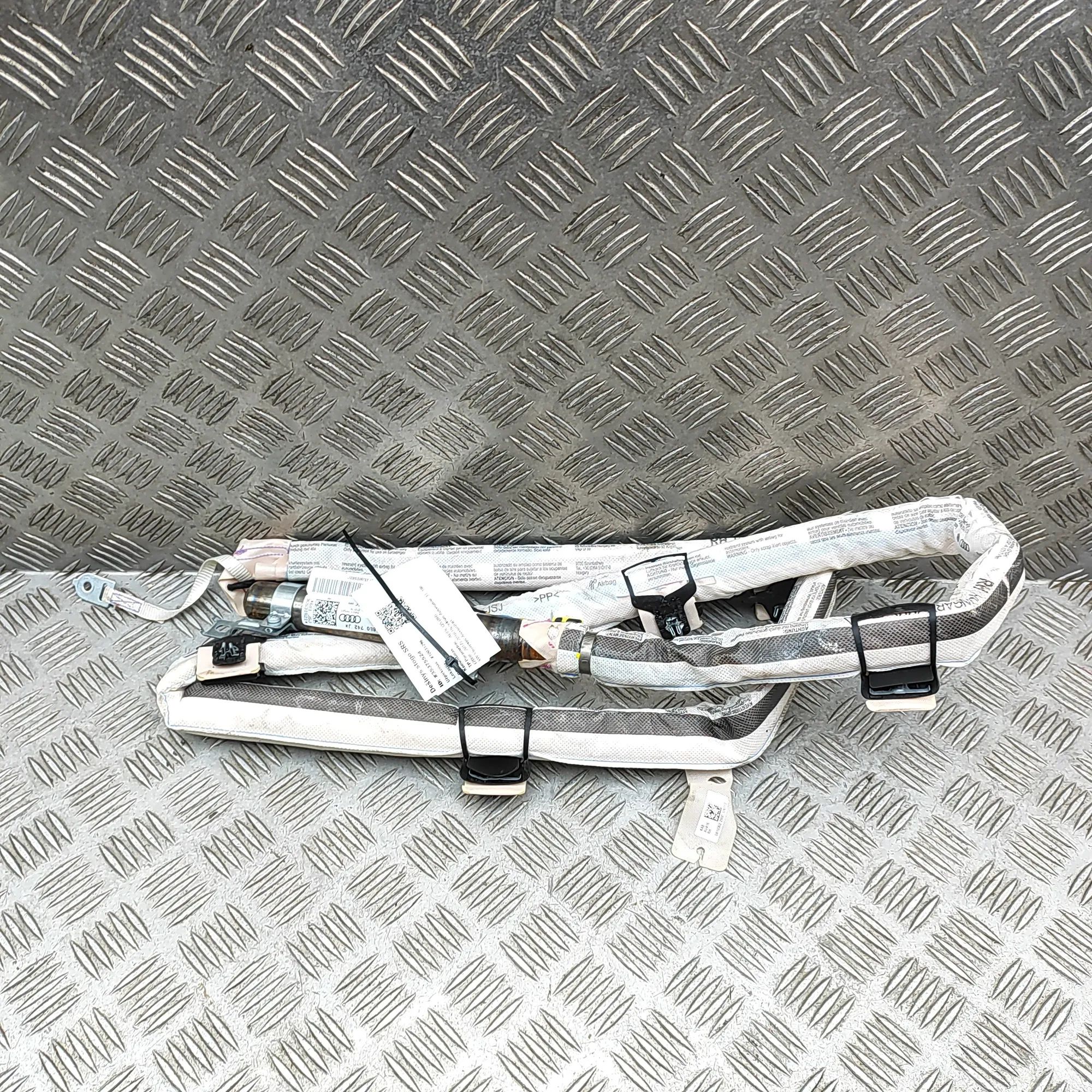 Audi Q5 (8R) Right Side Roof Safety Curtain SRS Right Side Roof Safety Curtain SRS — AUDI Q5 (8...