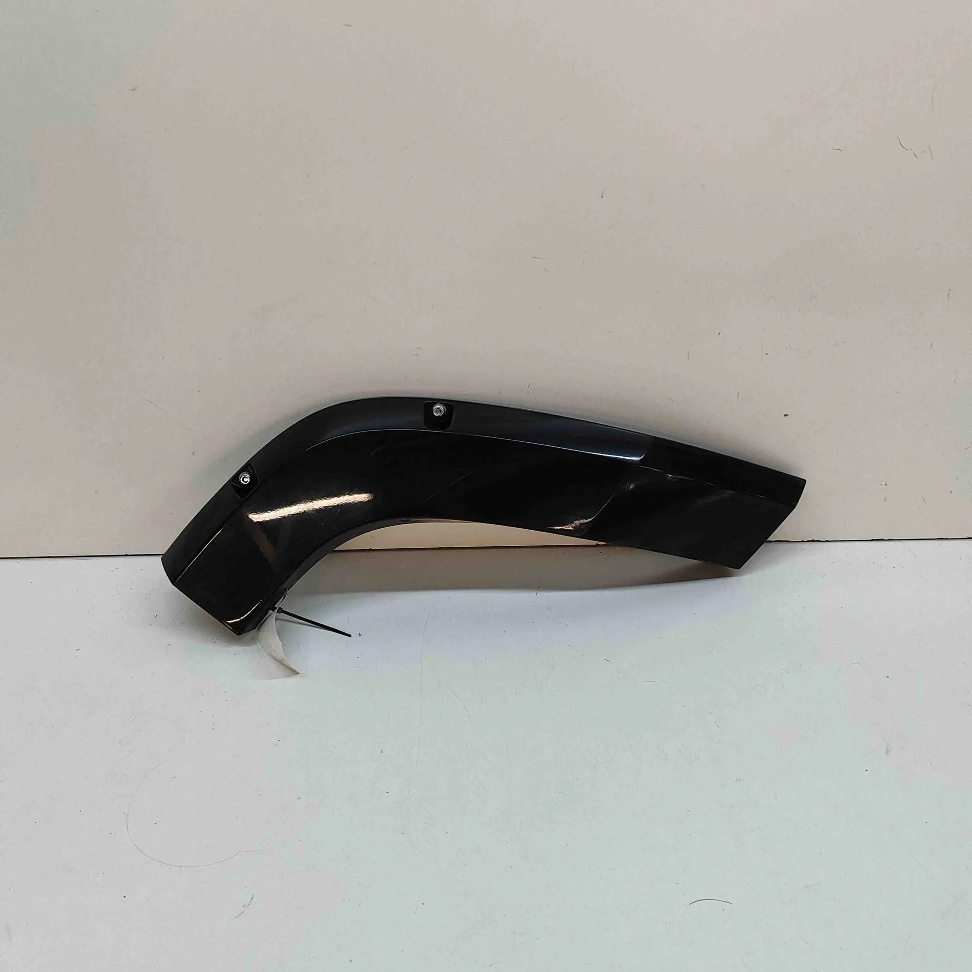 Jeep Commander Wheel arch trim — rear right