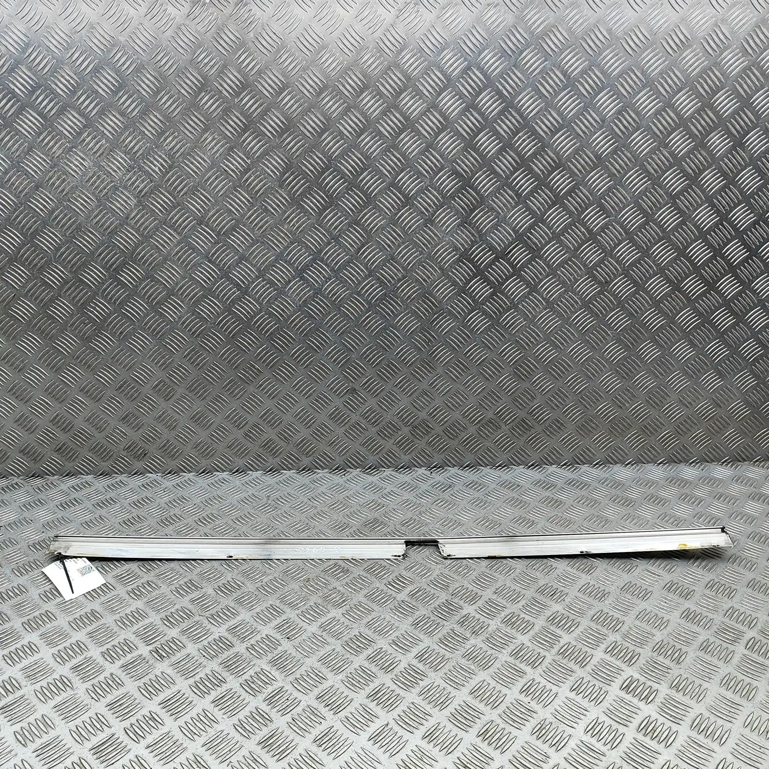 Maserati Biturbo (2, 4, Spyder, Karif) Right Side Roof Strip Trim Right Side Roof Strip Trim — MASERATI 425 (1987...
