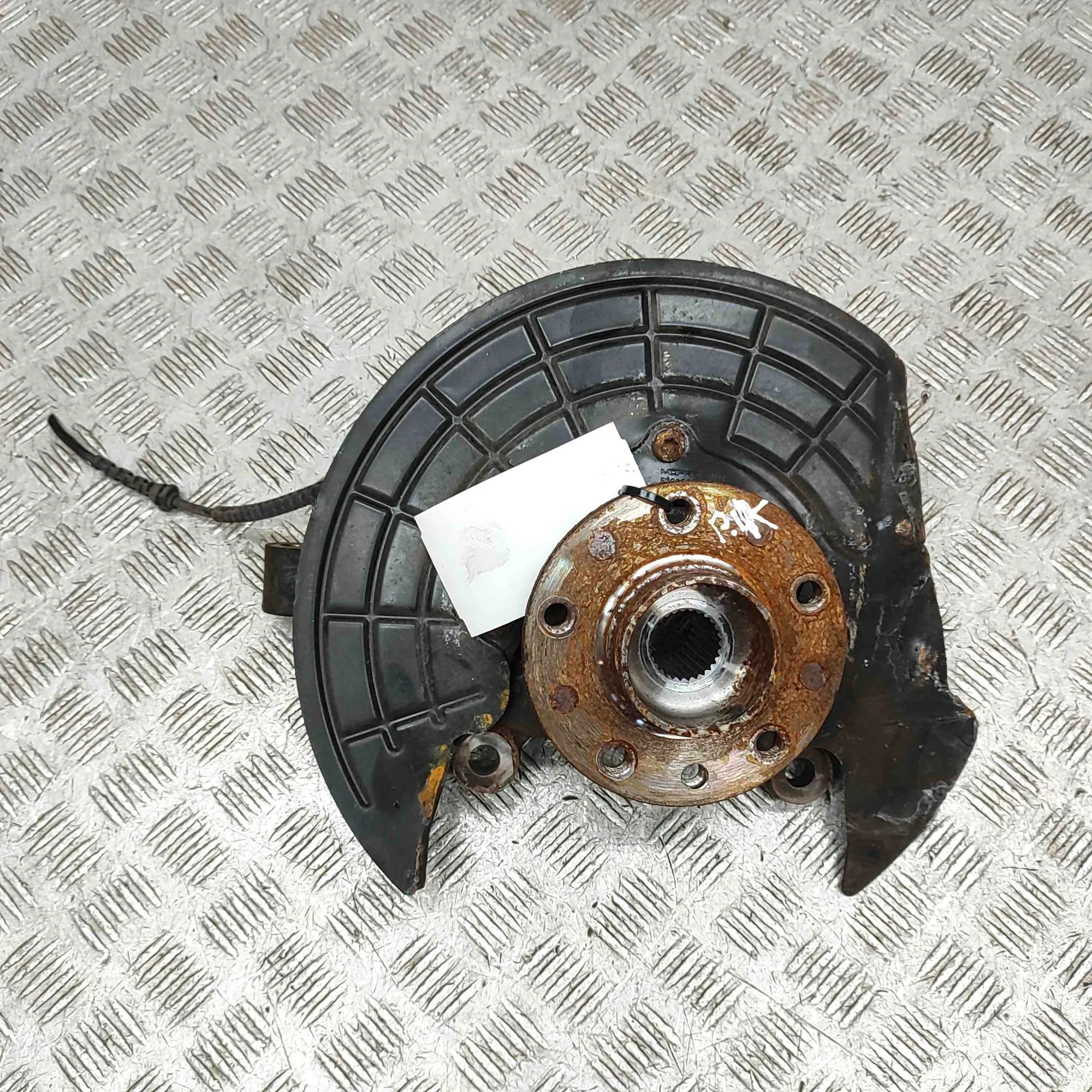 Jeep Renegade Front Left Wheel Hub Front Left Wheel Hub — JEEP RENEGADE (Off-road ...