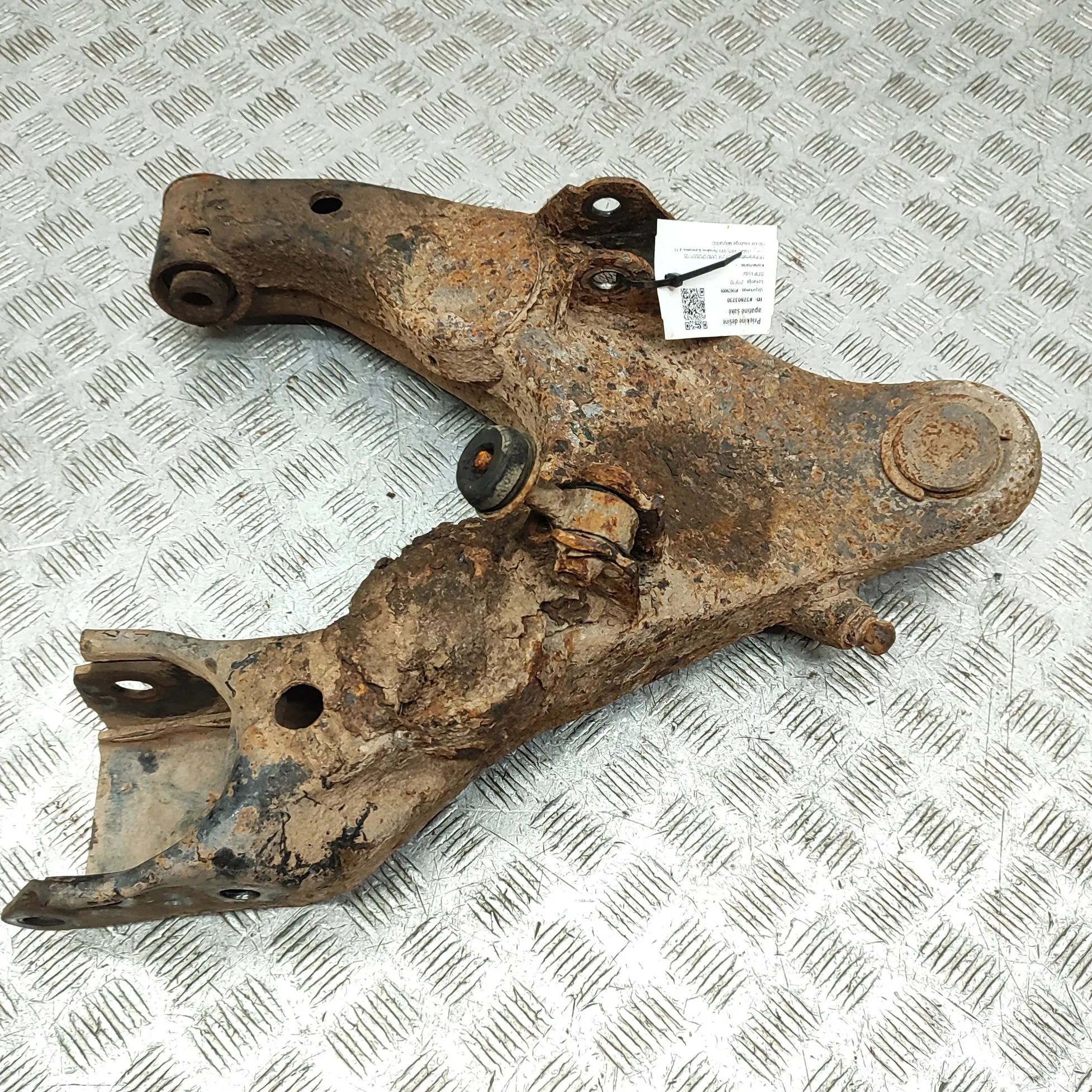 Toyota Land Cruiser 100 Front Right Lower Control Arm Front Right Lower Control Arm — TOYOTA LAND CRU...