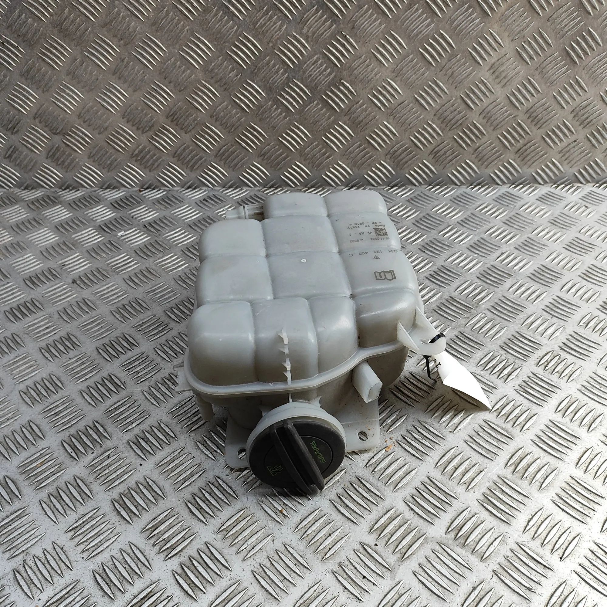 Porsche Taycan Coolant Expansion Tank Coolant Expansion Tank — PORSCHE TAYCAN (2019-....