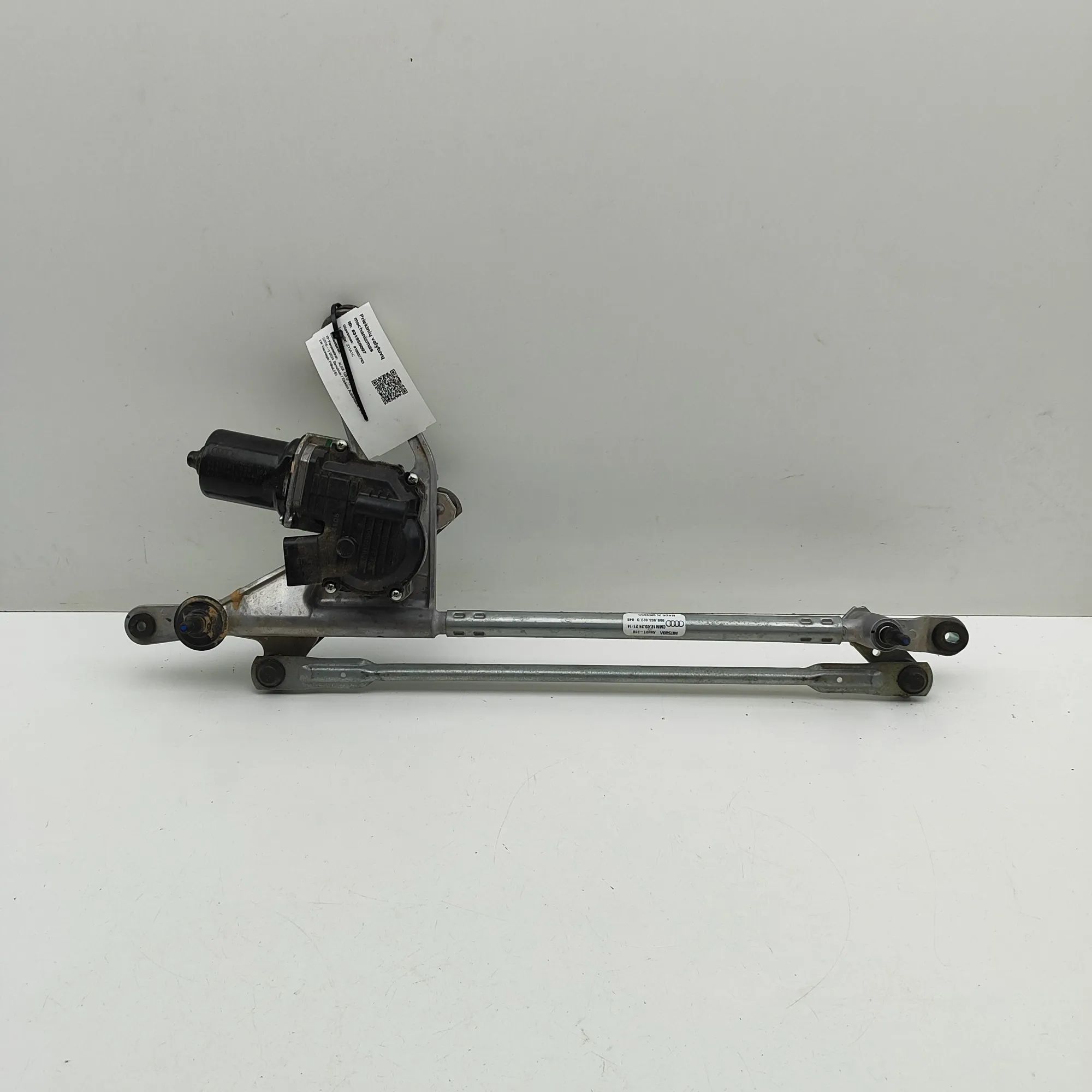 Audi Q5 (FY) Front Windshield Wiper Mechanism Front Windshield Wiper Mechanism — AUDI Q5 (FY)...