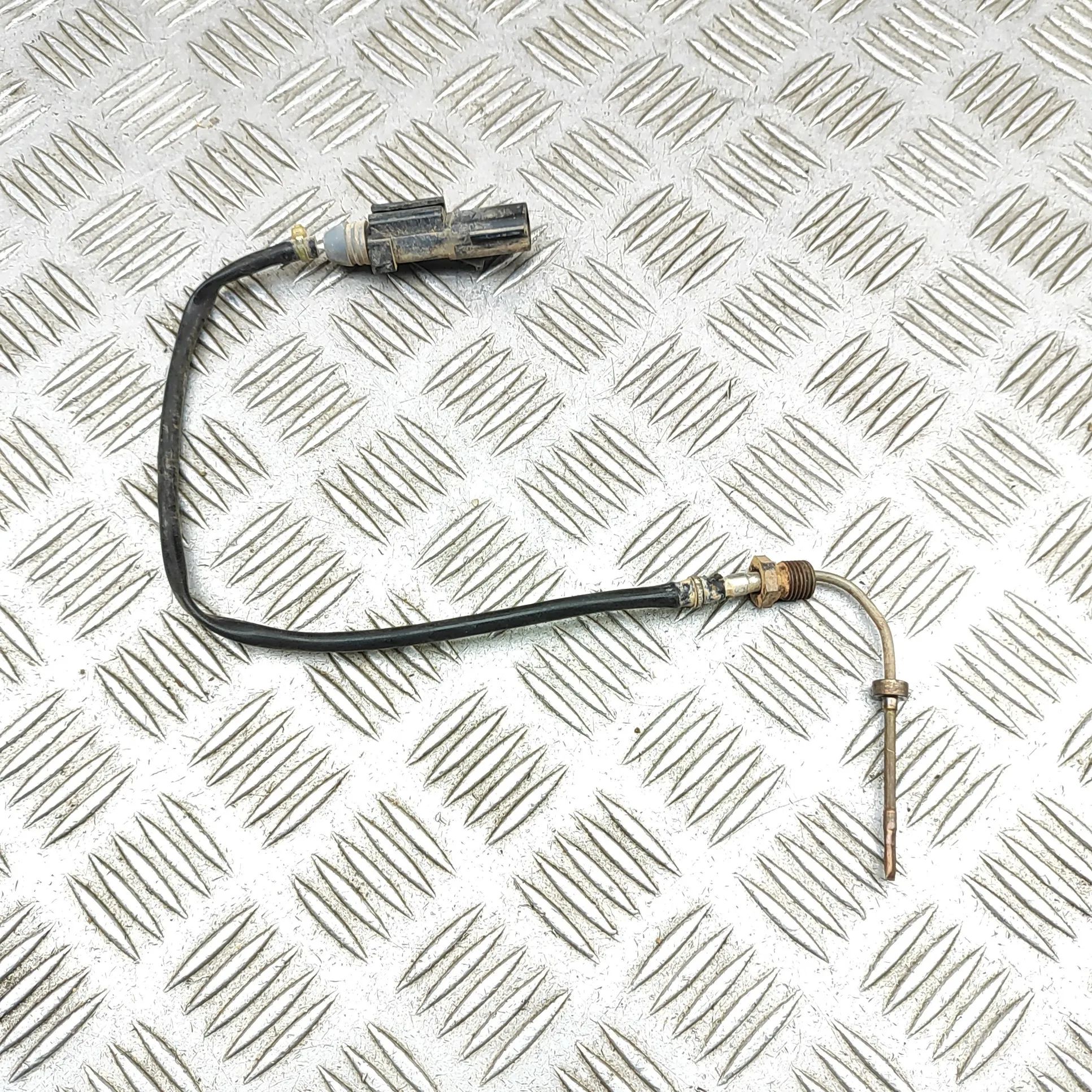 Isuzu  D-Max Pakokaasun lämpötila-anturi Exhaust gas temperature sensor — ISUZU D-MAX (I...