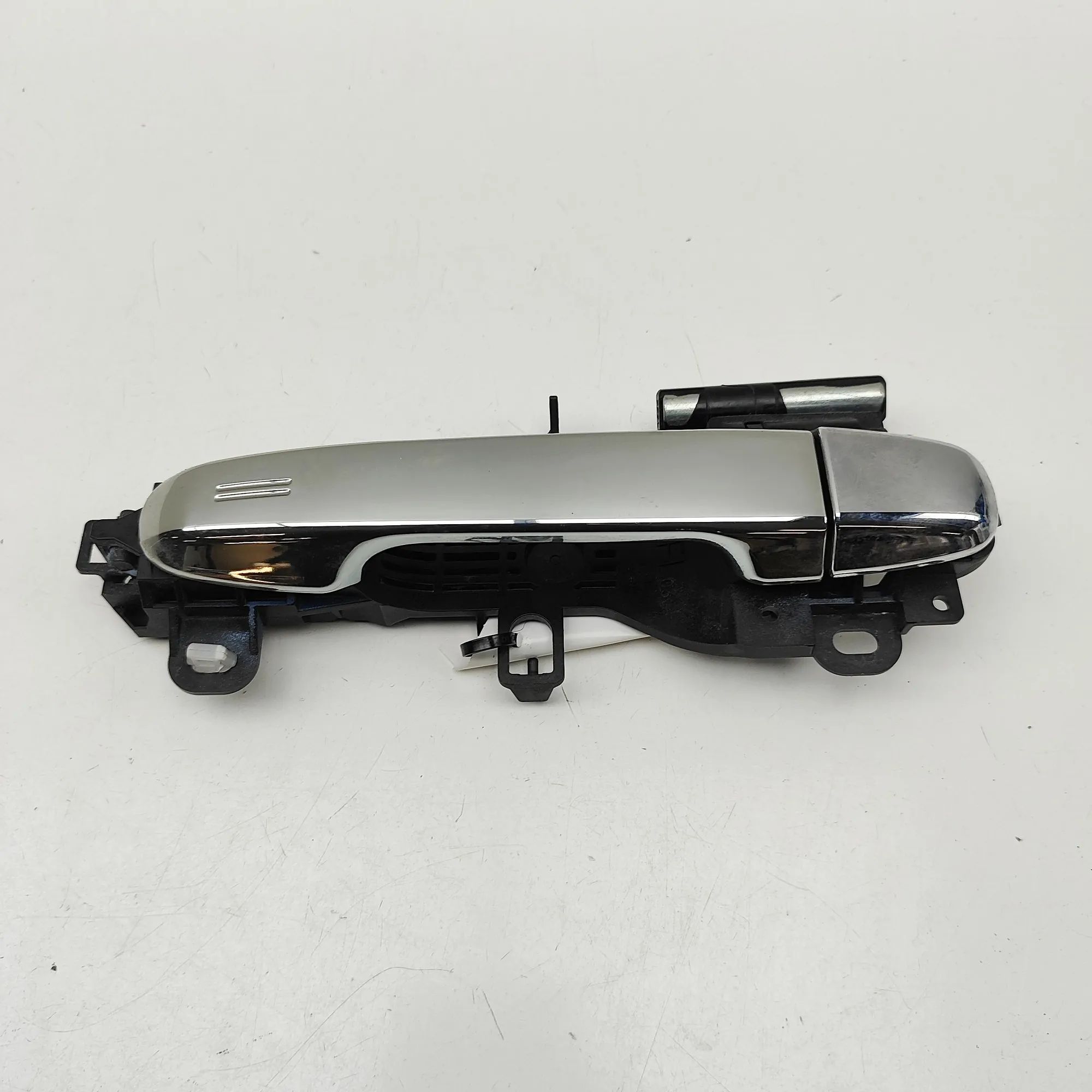 Subaru Forester Exterior door handle — front left Exterior door handle — front left — SUBARU FORE...
