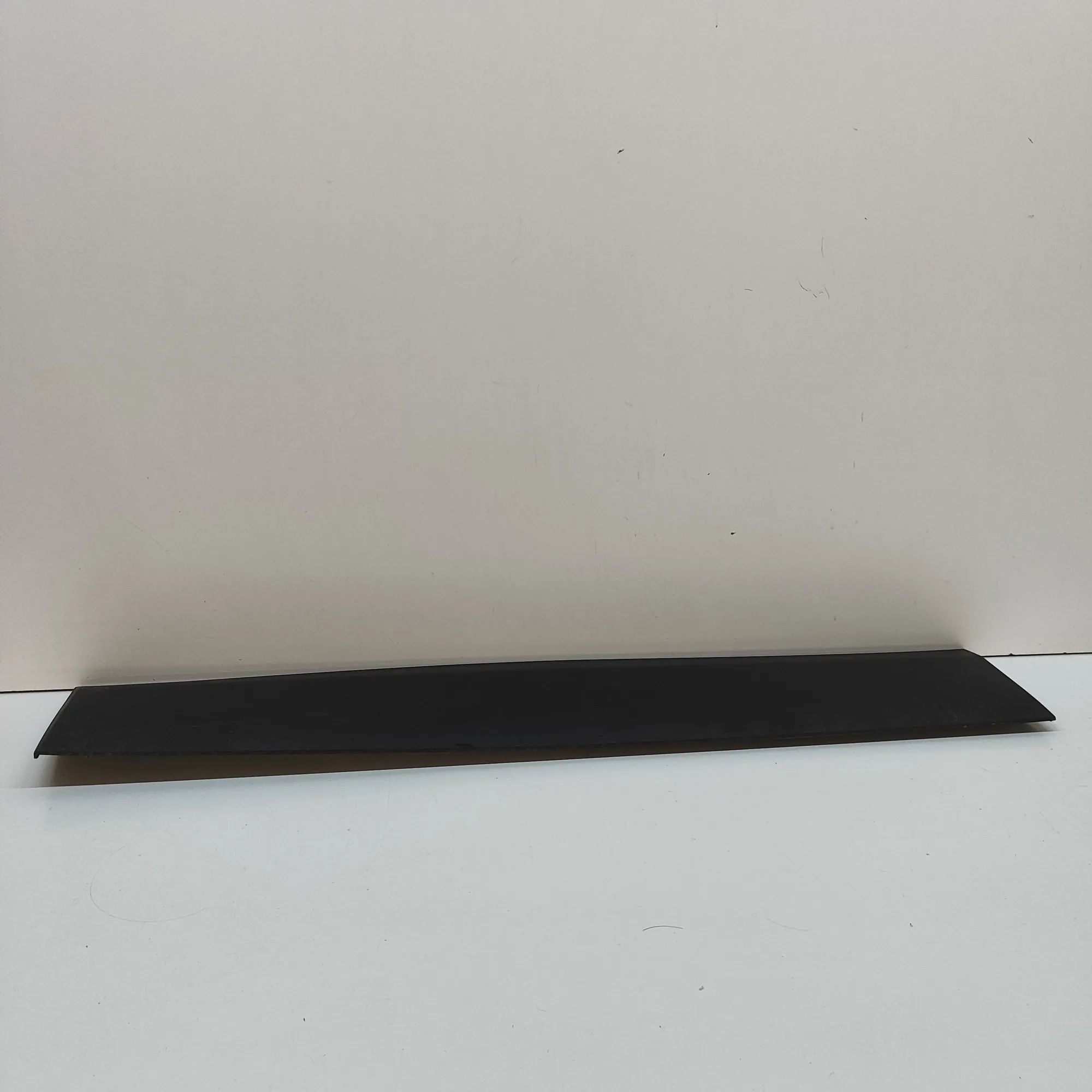 Kia Niro Front Left Door Lower Molding Front Left Door Lower Molding — KIA NIRO (II) (...