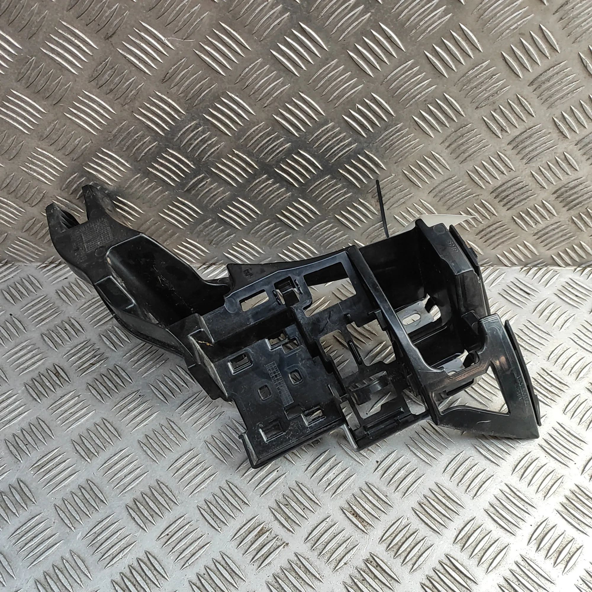 Mercedes-Benz GLS (X167) Rear Right Bumper Bracket Rear Right Bumper Bracket — MERCEDES BENZ GLS (...