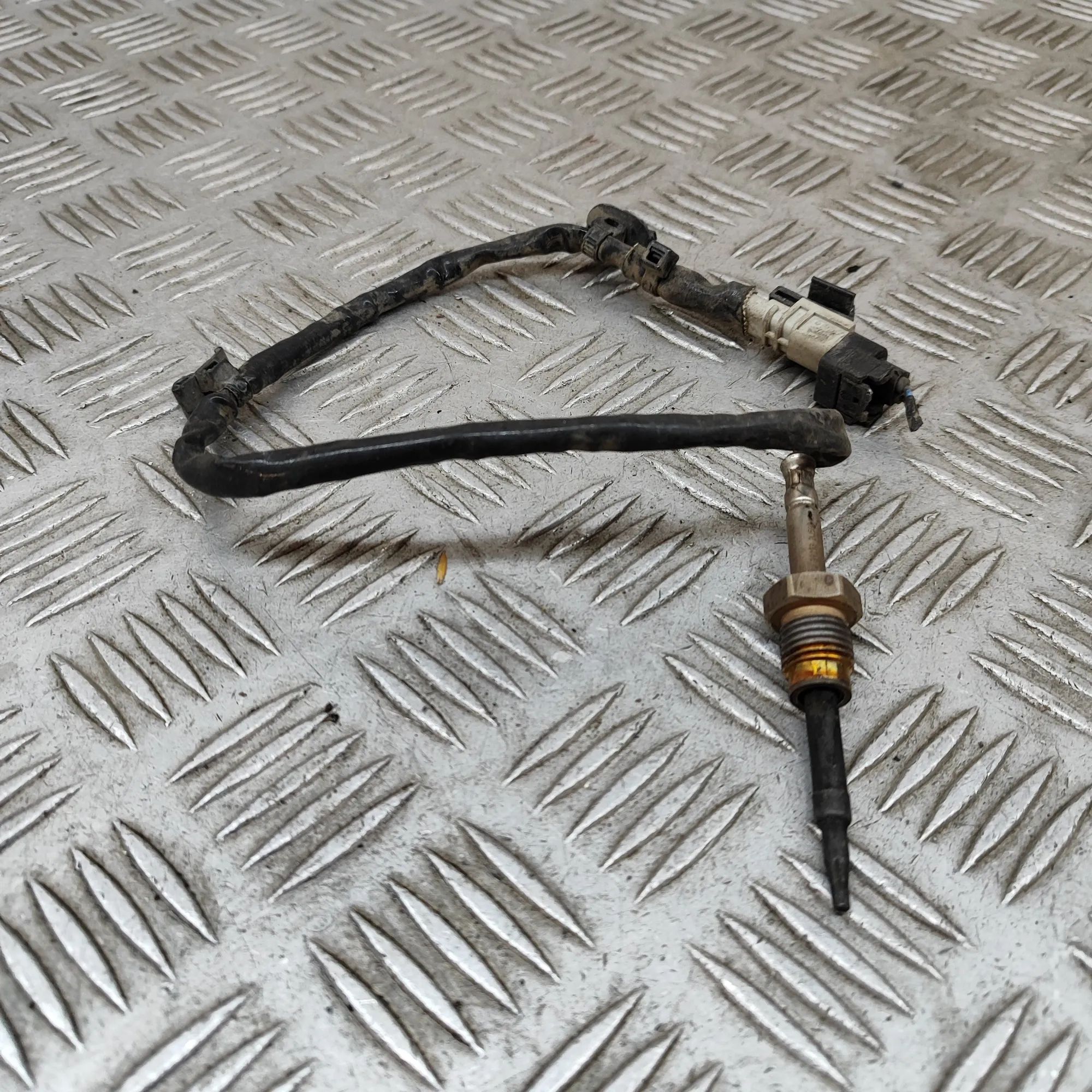 Kia Optima (JF) Exhaust gas temperature sensor Exhaust gas temperature sensor — KIA OPTIMA (Sp...