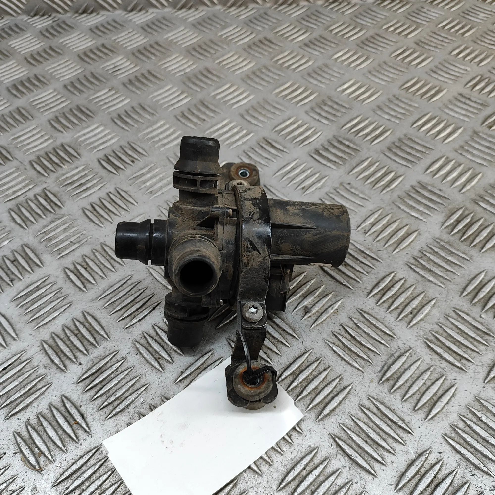 Jaguar F-Pace Auxiliary Water Pump