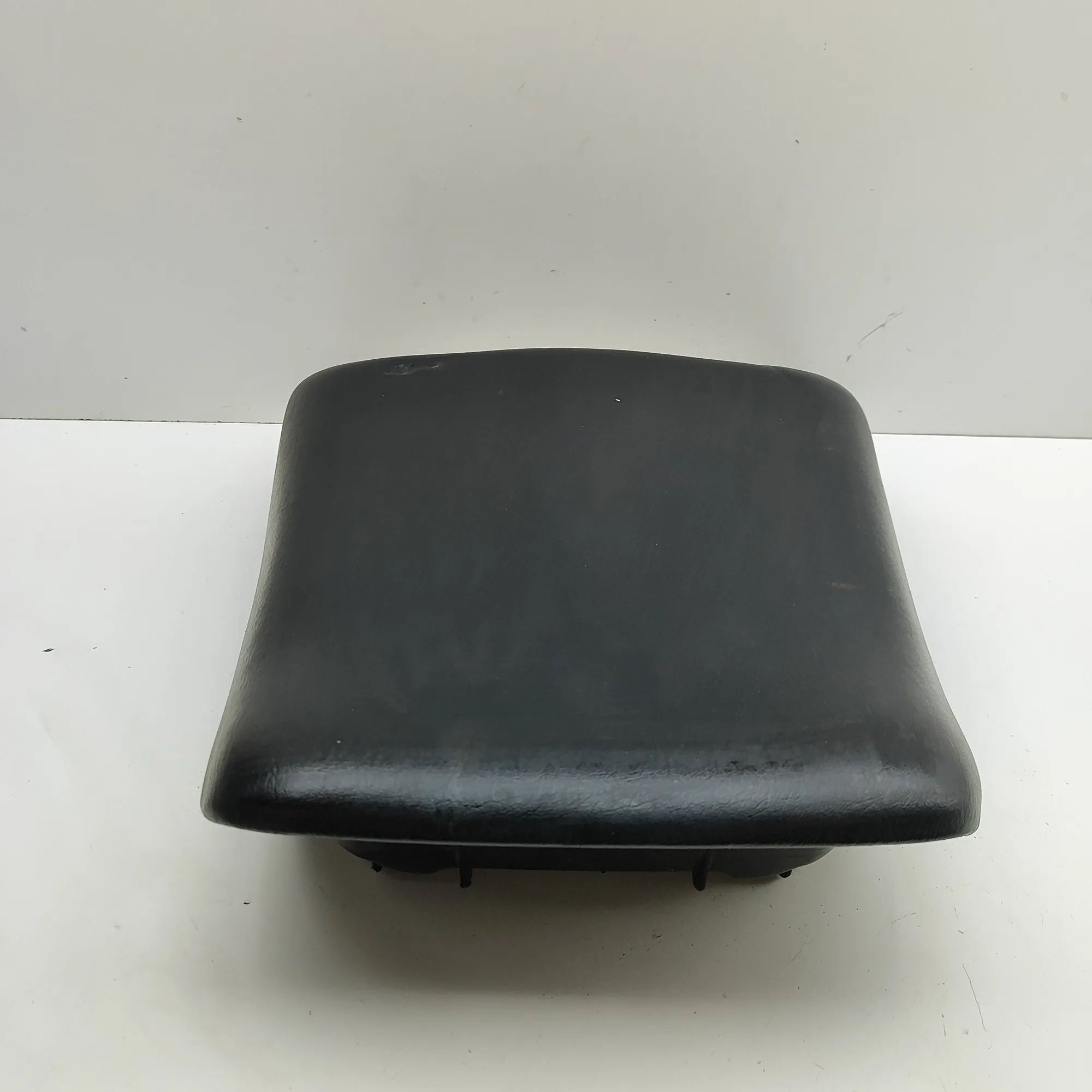 Honda Stream Seat saddle bench — rear Seat saddle bench — rear — HONDA ST (-...)

Gen...