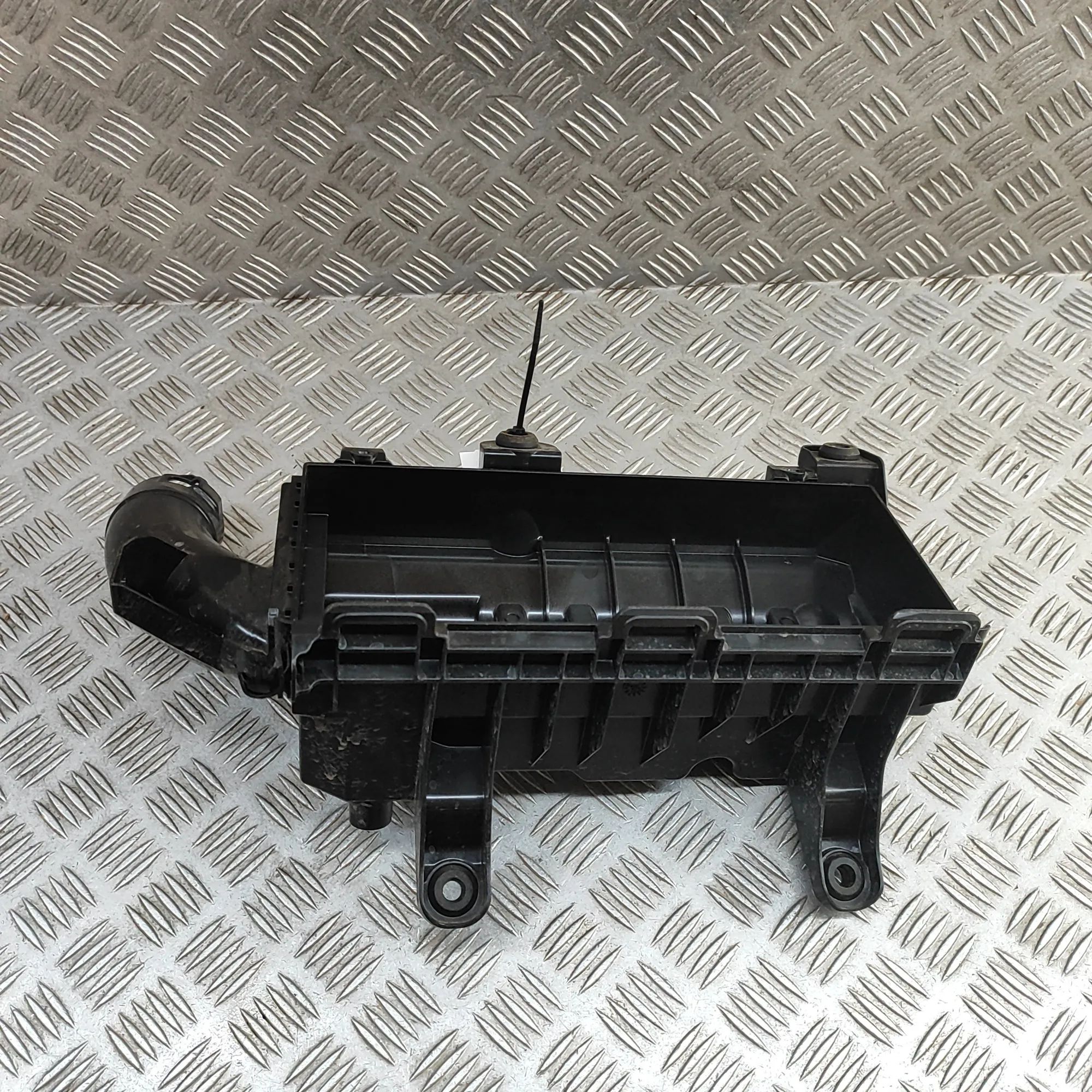 Jeep Avenger Air Filter Box Lower Part Air Filter Box Lower Part — JEEP AVENGER (J2) (...