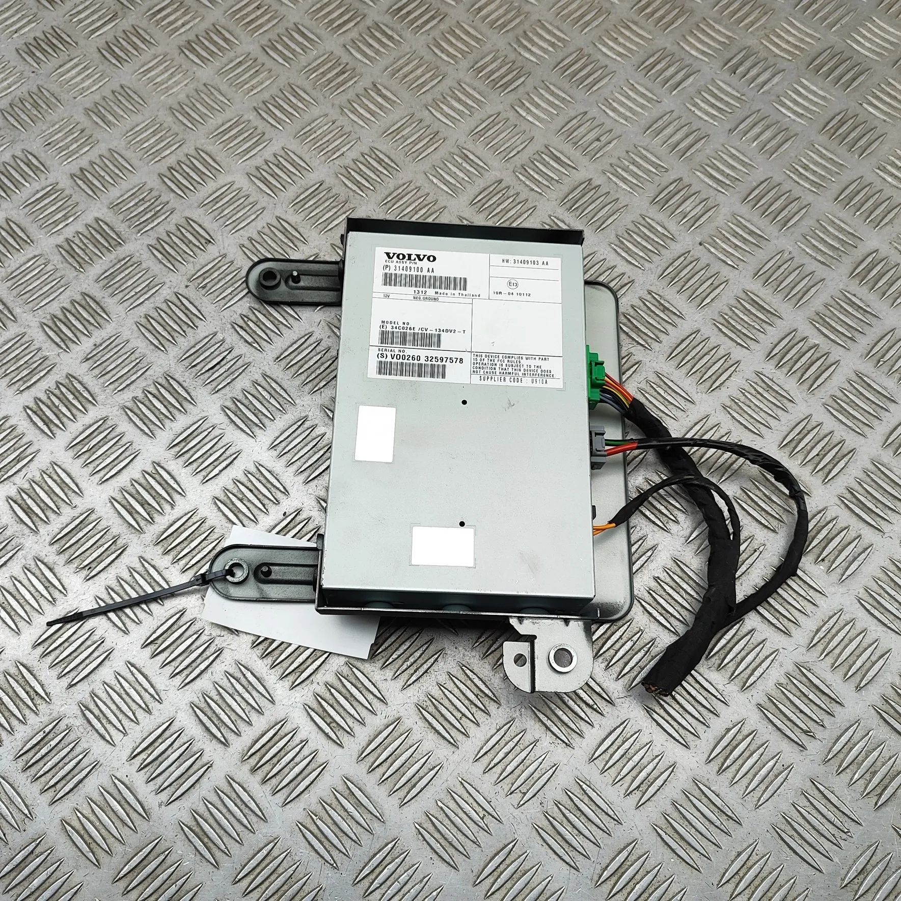 Volvo V70 Sound amplifier Sound amplifier — VOLVO V70 (III BW) (2007-2016...
