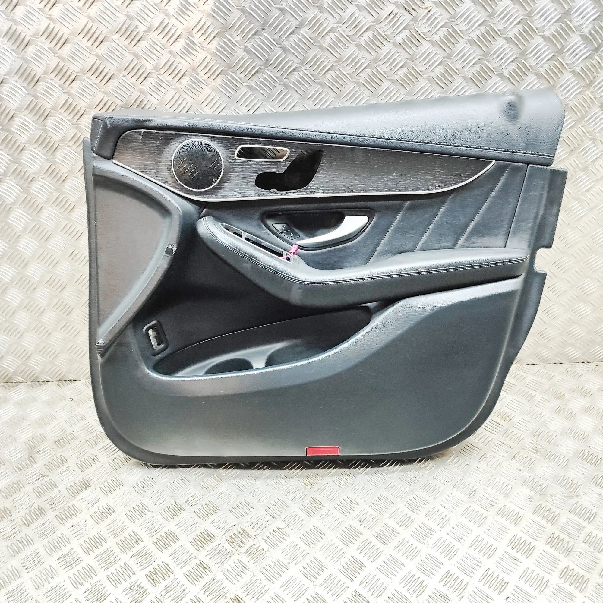 Mercedes-Benz GLC (X253) Front Right Door Panel Front Right Door Panel — MERCEDES BENZ GLC (X25...