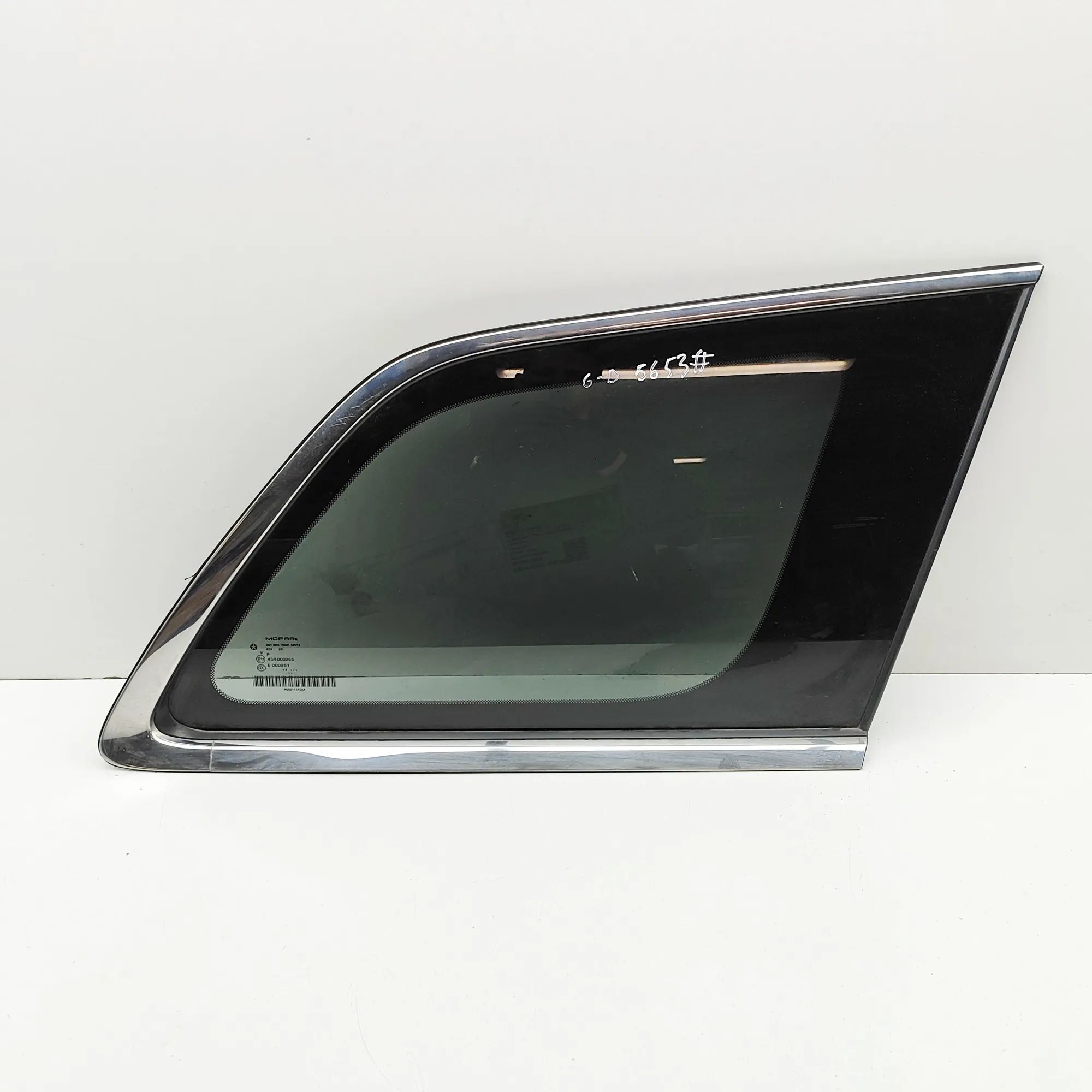 Jeep Grand Cherokee (WK) Rear Right Quarter Window Rear Right Quarter Window — JEEP GRAND CHEROKEE...