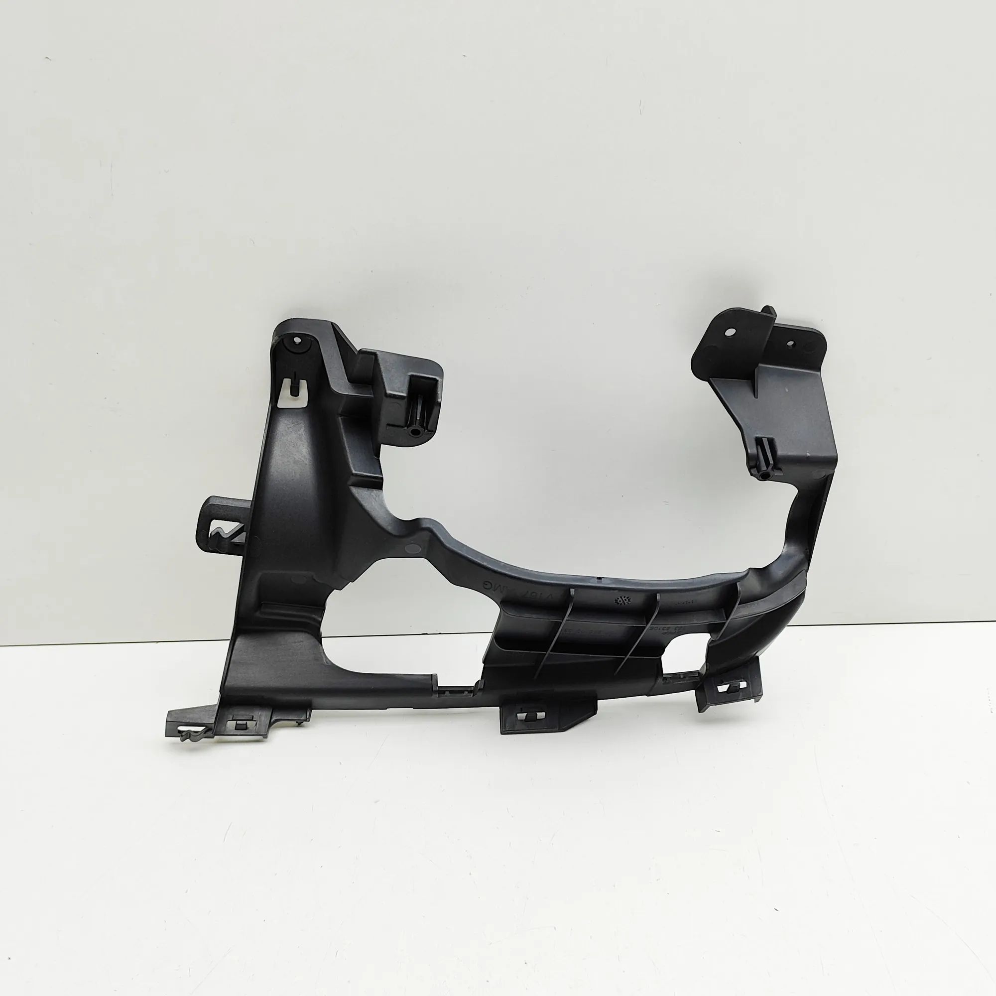 Mercedes-Benz GLE (W167) Rear Right Bumper Bracket Rear Right Bumper Bracket — MERCEDES BENZ GLE (...