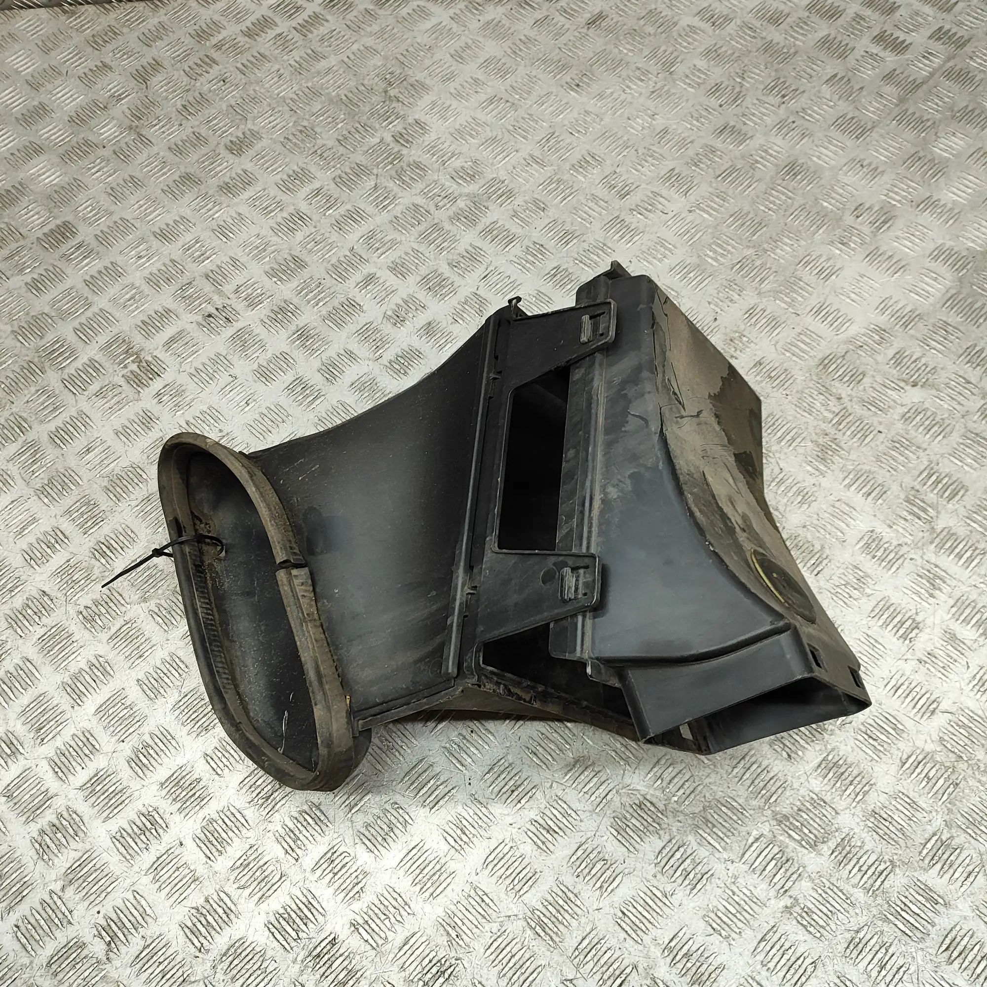 Porsche 911 (991) Air Intake Tube Air Intake Tube — PORSCHE 911 (991) (2011-2020)...