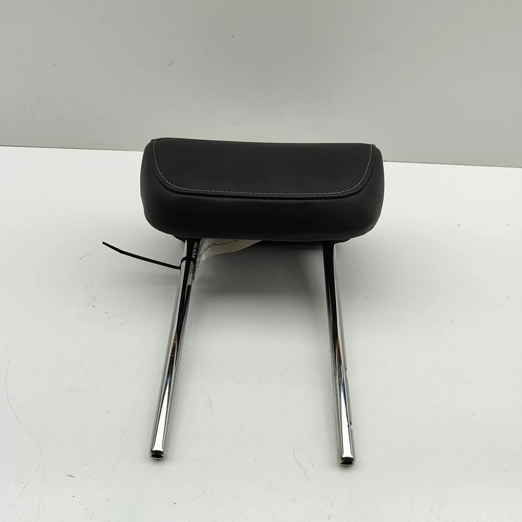 Audi Q5 (8R) Headrest Headrest — AUDI Q5 (8R) (2008-2017) — 8R0881901...
