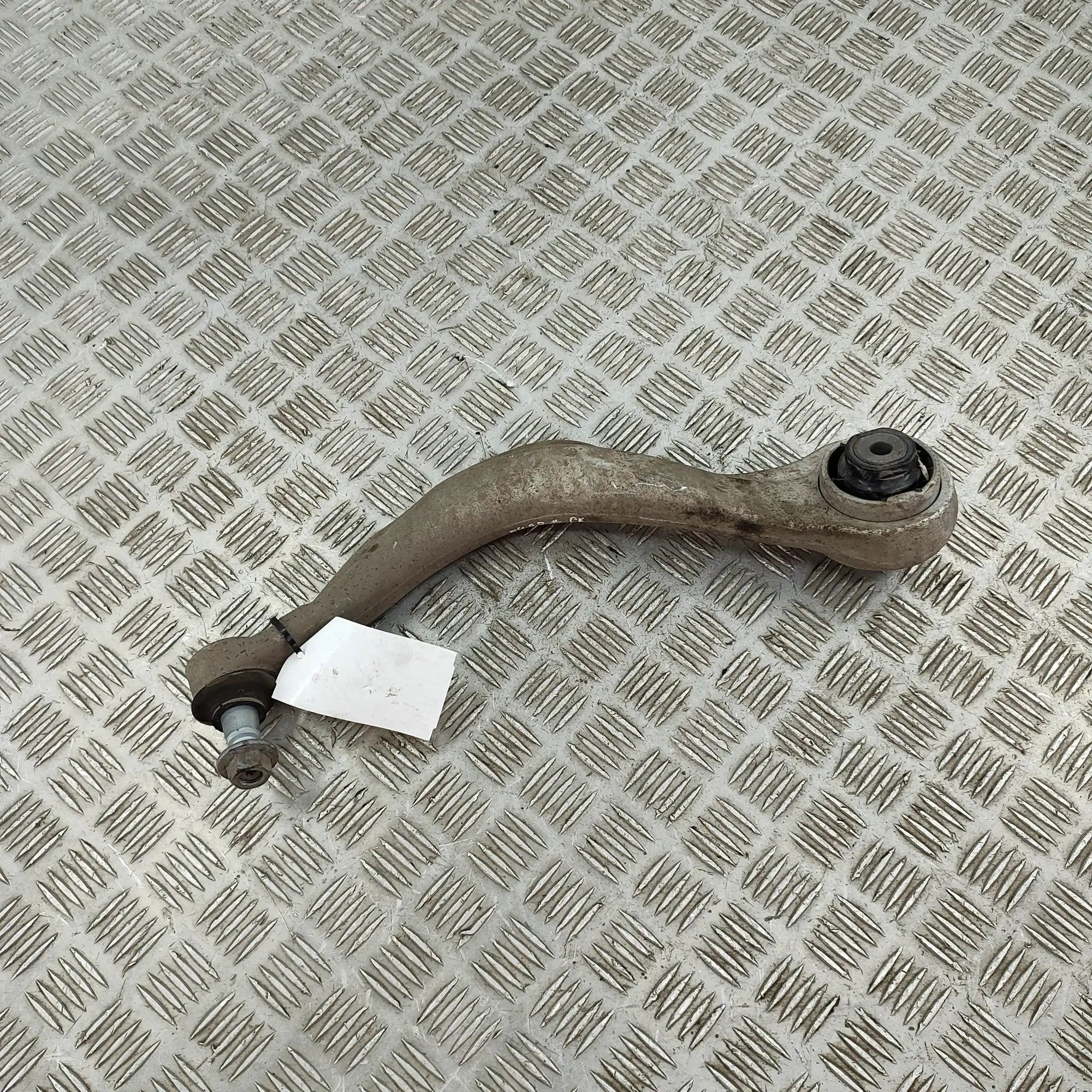 Alfa-Romeo Stelvio Front Left Curved Control Arm Front Left Curved Control Arm — ALFA ROMEO STEL...