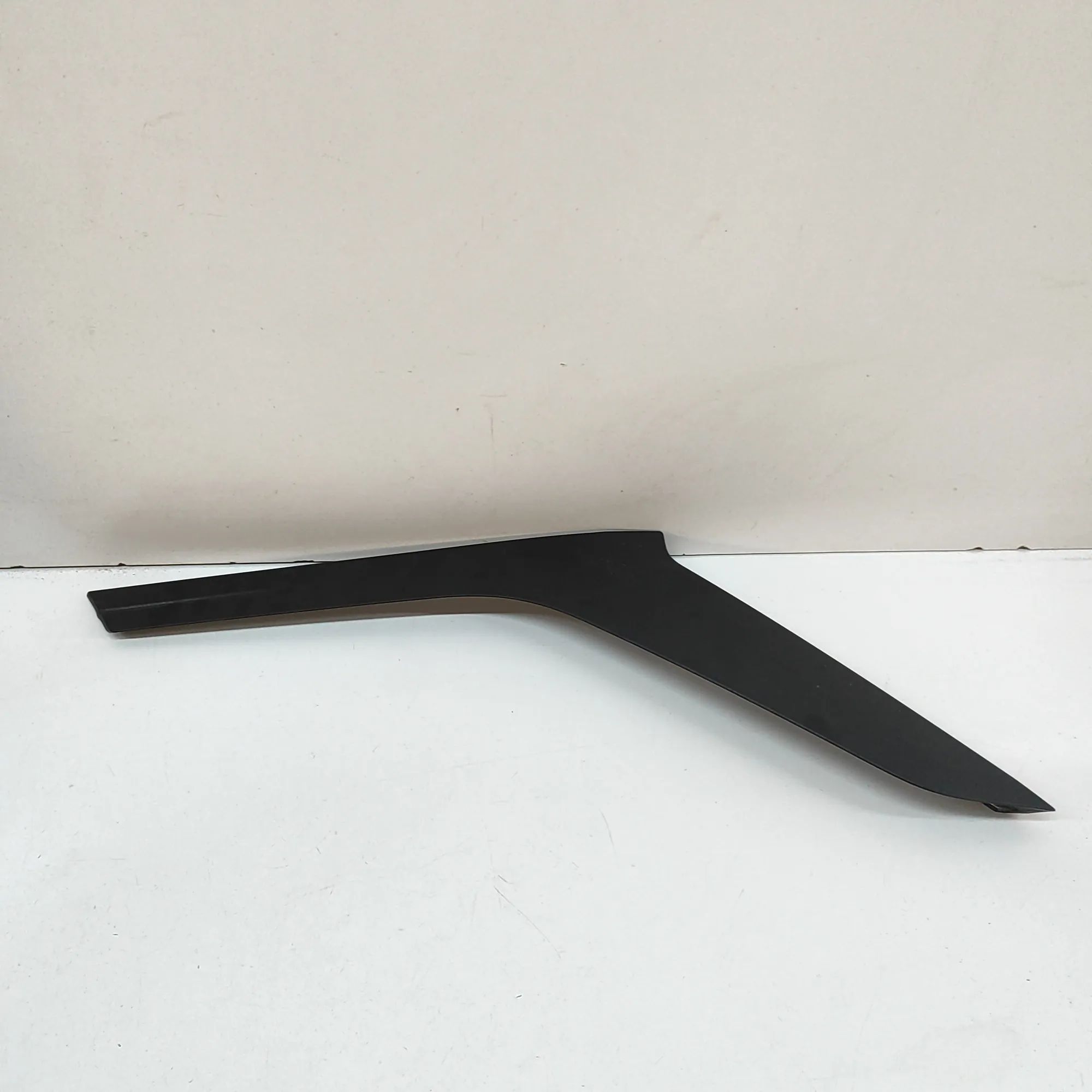 Jeep Avenger Body moulding left Body moulding left — JEEP AVENGER (J2) (2022-.....