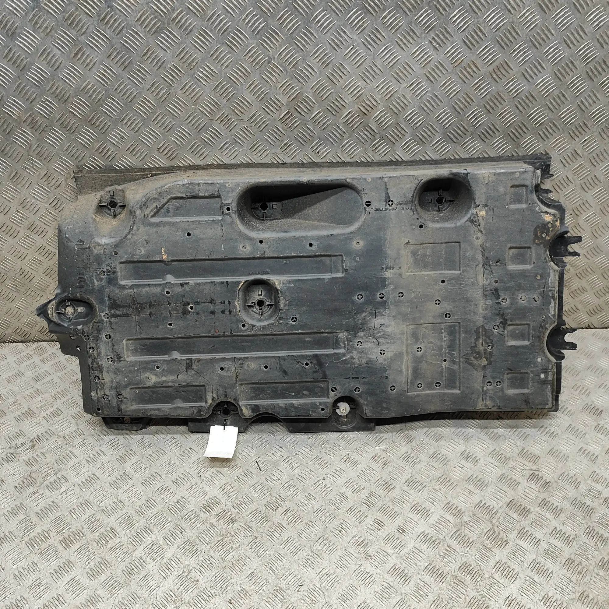 Jeep Avenger Underbody cover — left Underbody cover — left — JEEP AVENGER (J2) (202...