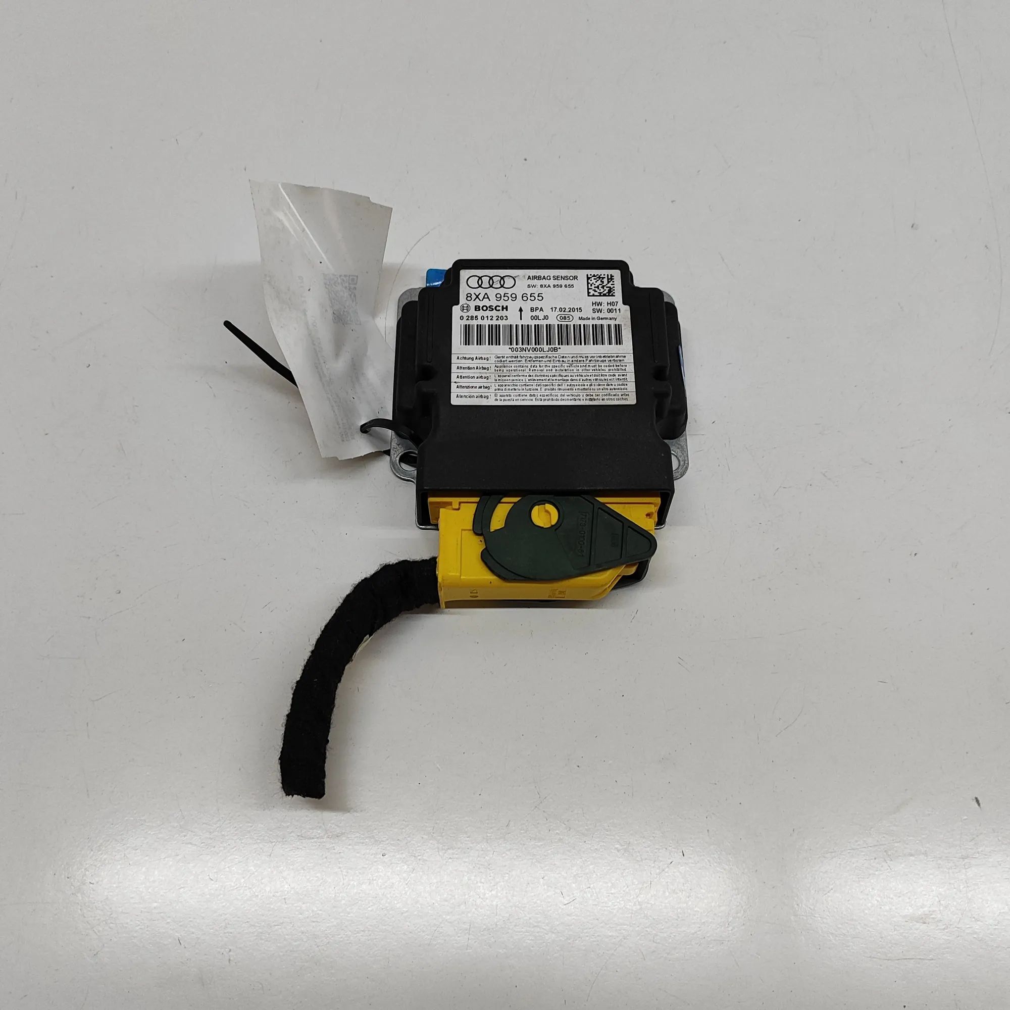 Audi A1 (8X) SRS Control Unit SRS Control Unit — AUDI A1 (8X1, 8XK) (2010-201...