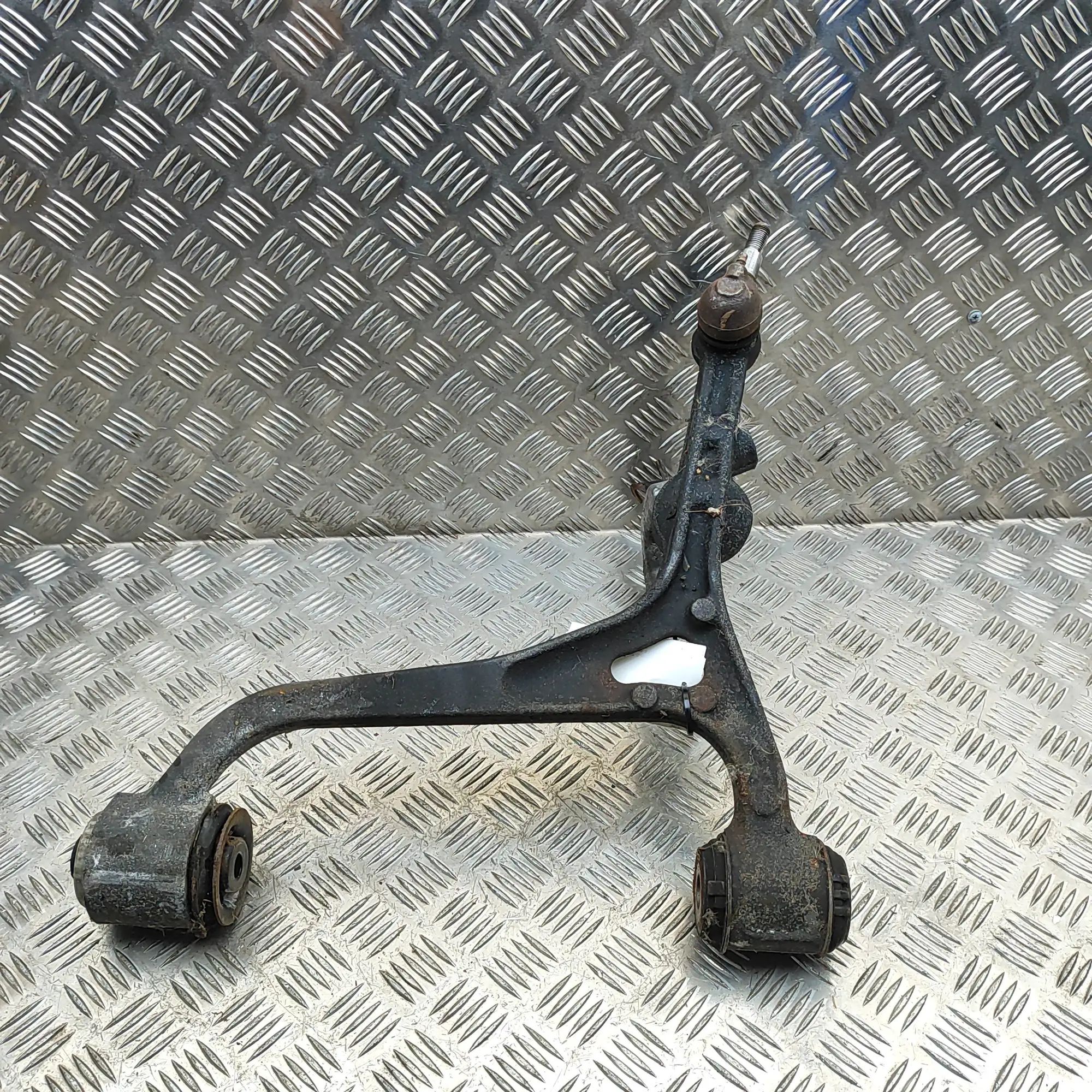 Mercedes-Benz A (W168) Front Left Lower Control Arm Front Left Lower Control Arm — MERCEDES BENZ S-...